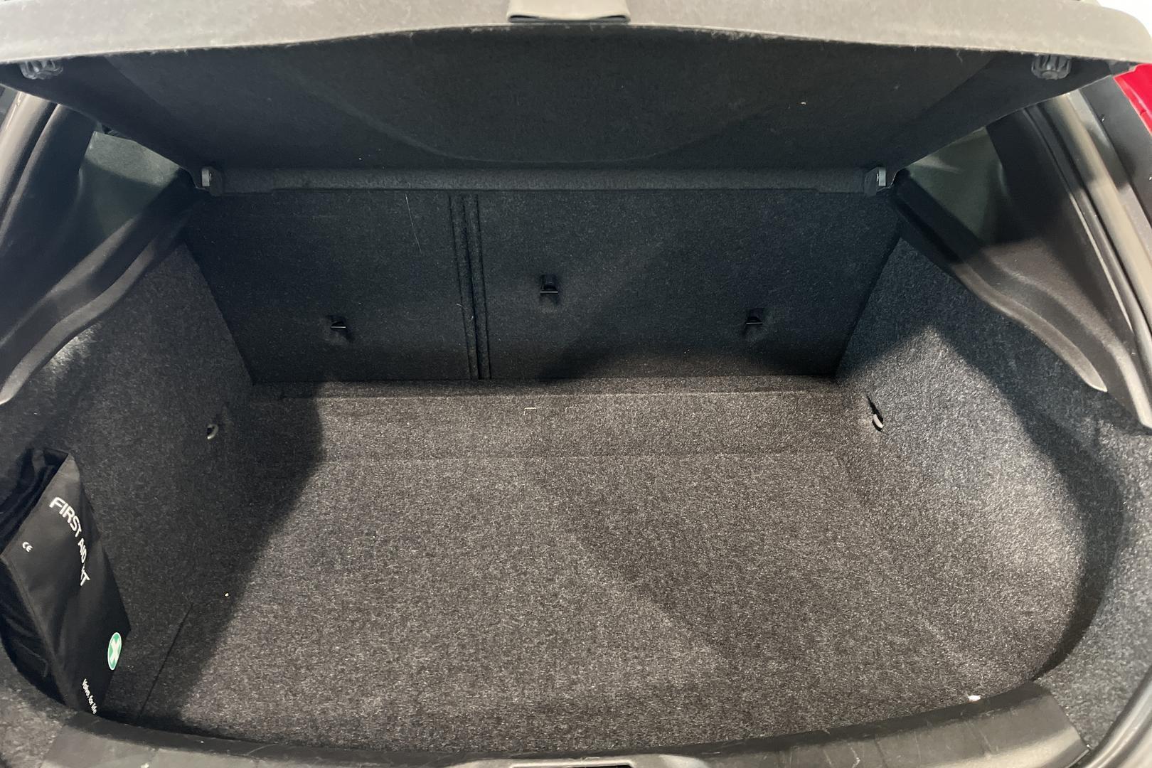 Volvo V40 2019