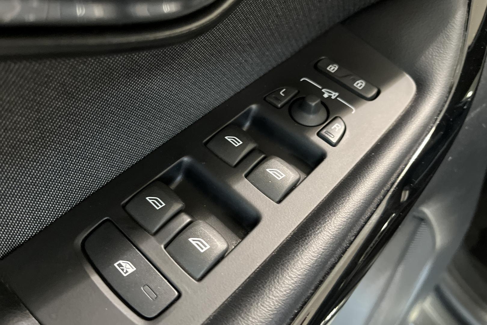 Volvo V40 2019