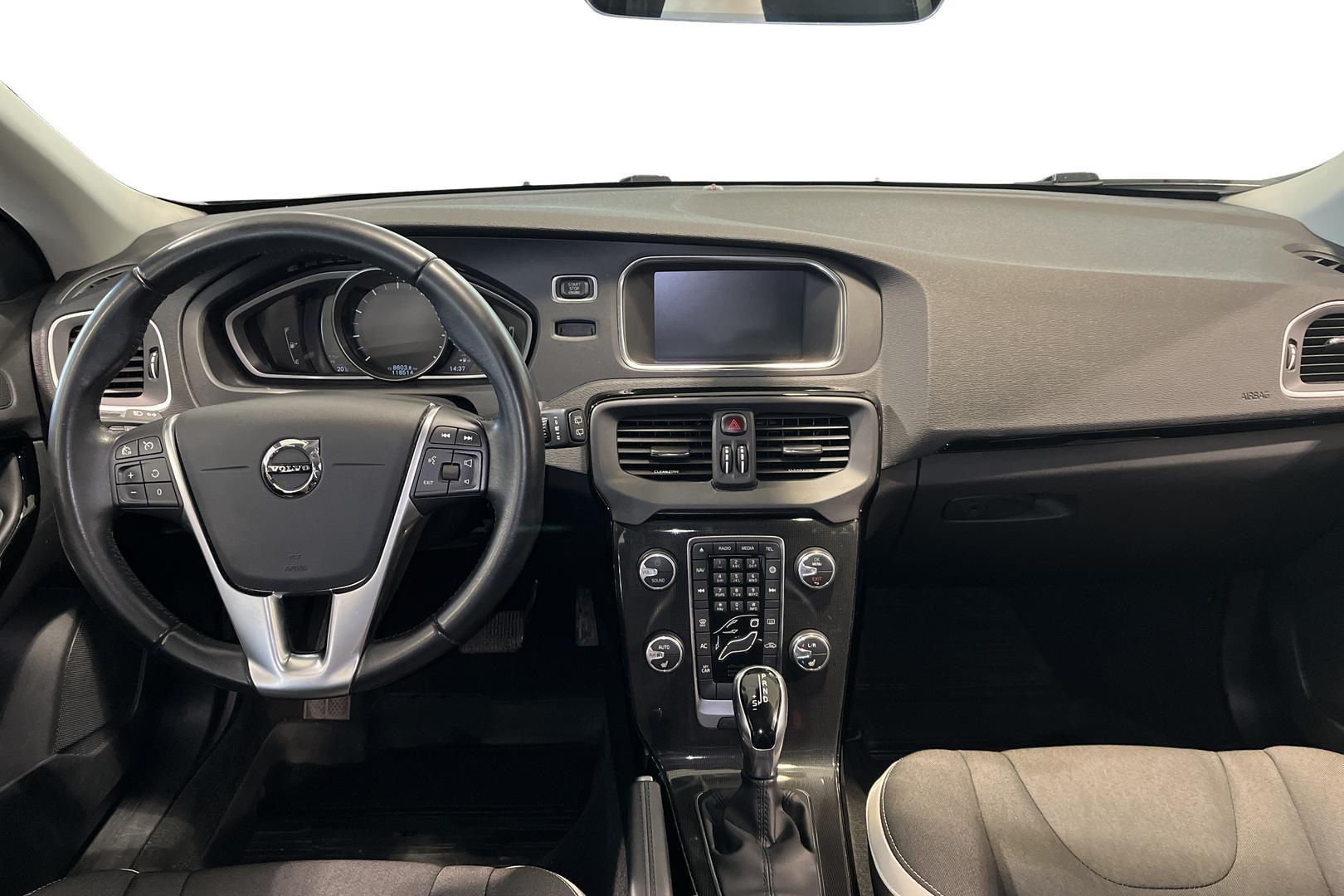 Volvo V40 2019