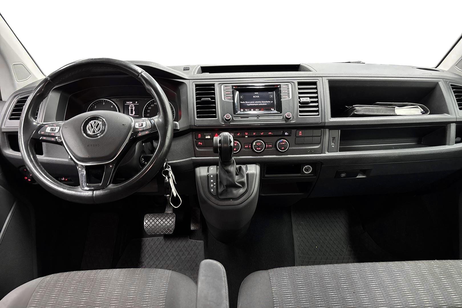 VOLKSWAGEN Caravelle 10