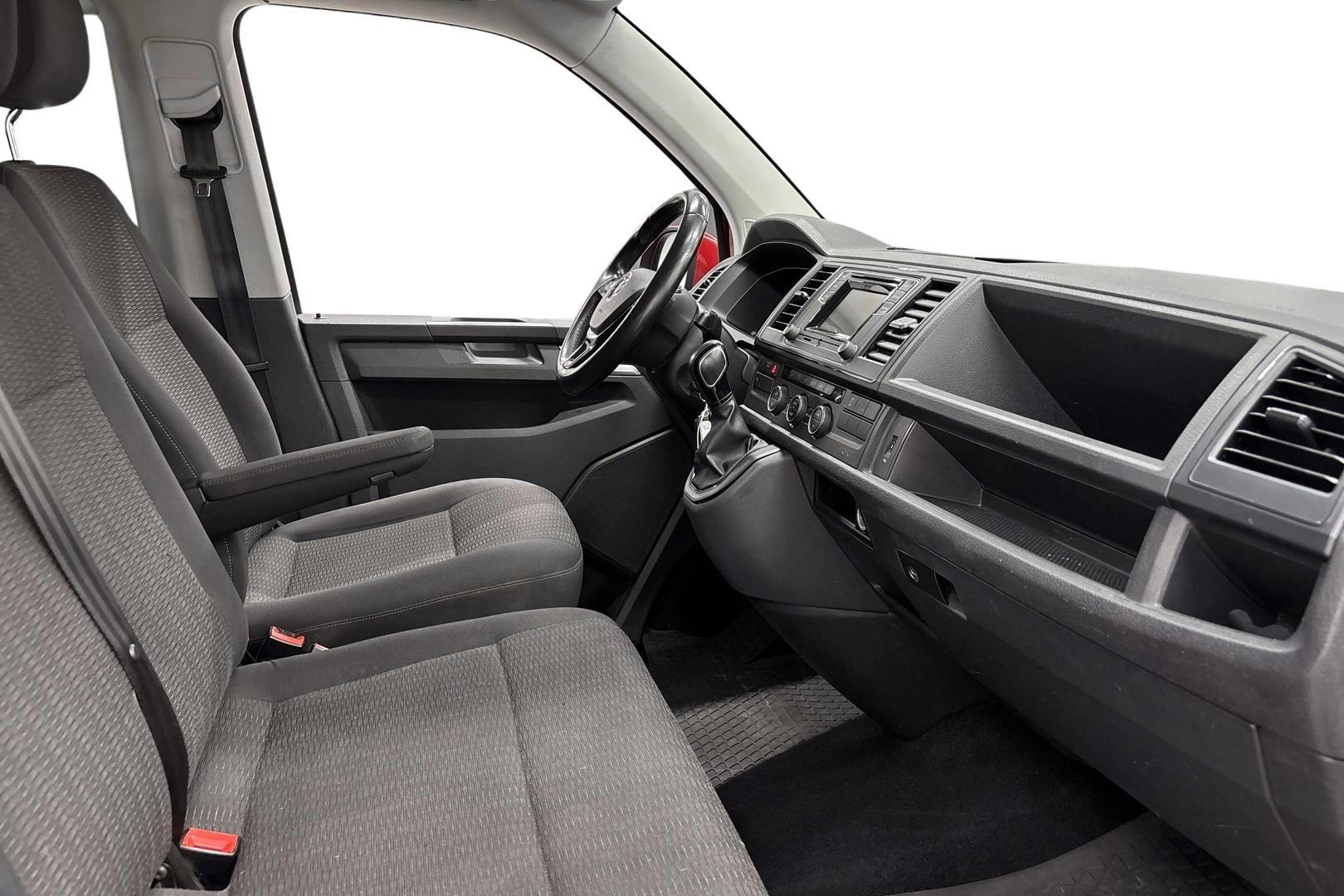 VOLKSWAGEN Caravelle 14