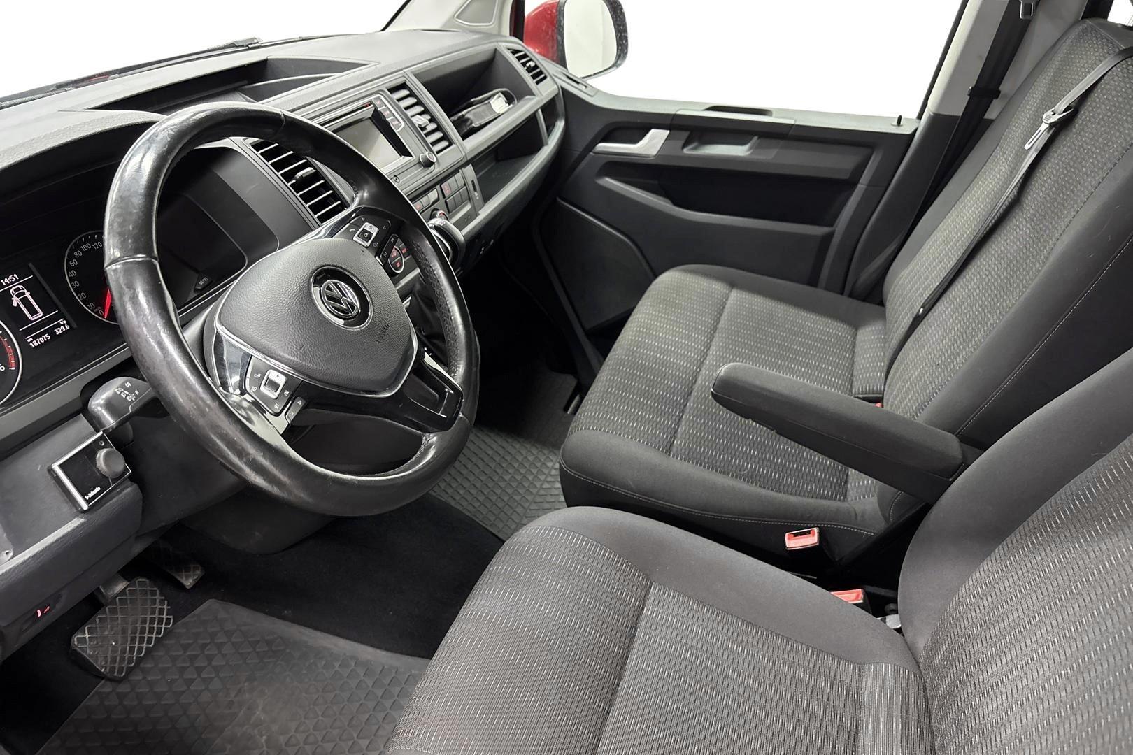 VOLKSWAGEN Caravelle 9
