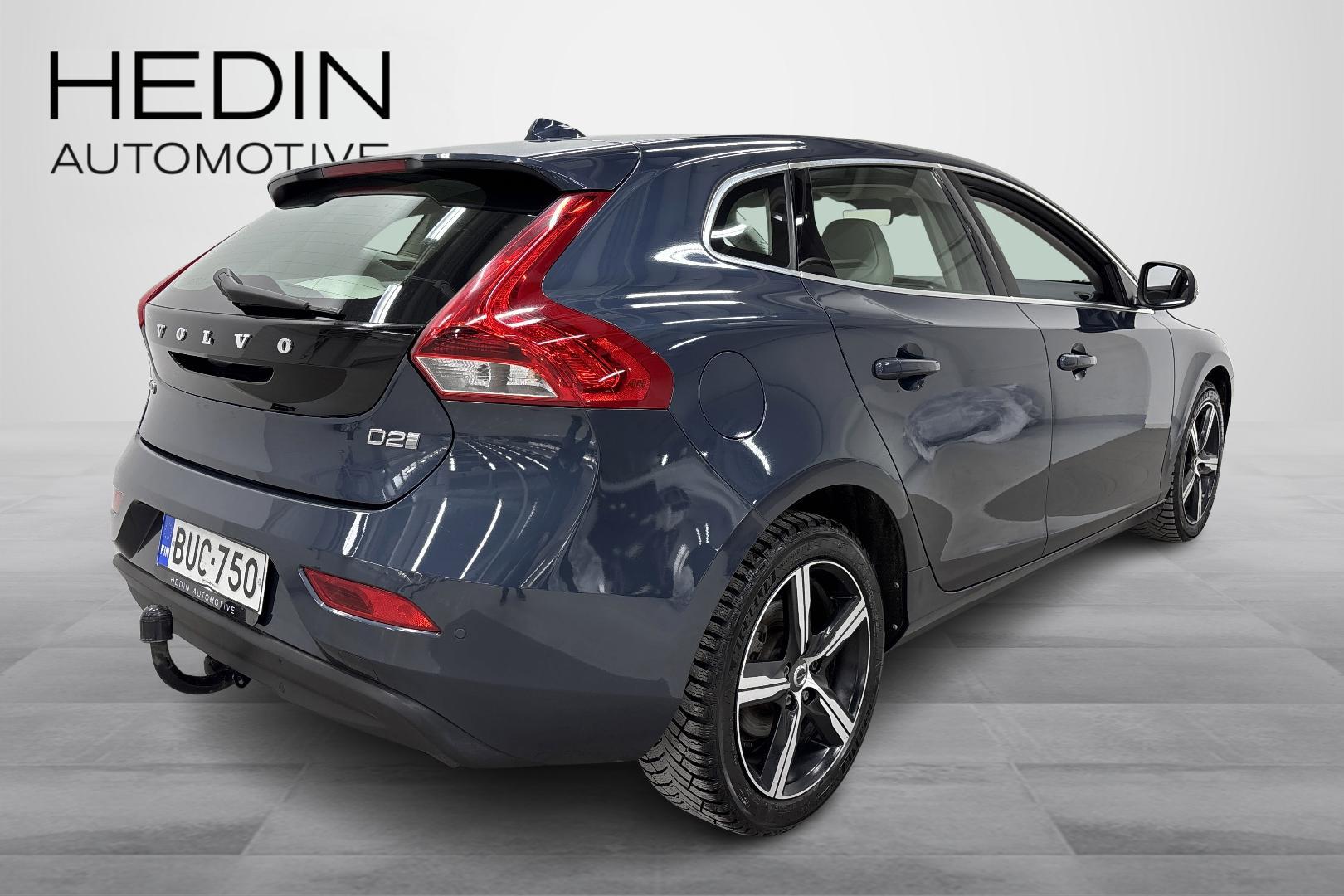 Volvo V40 2018