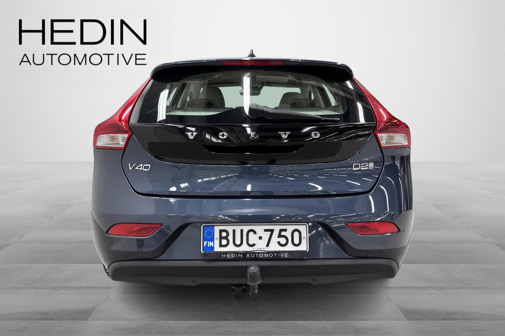 Volvo V40 2018