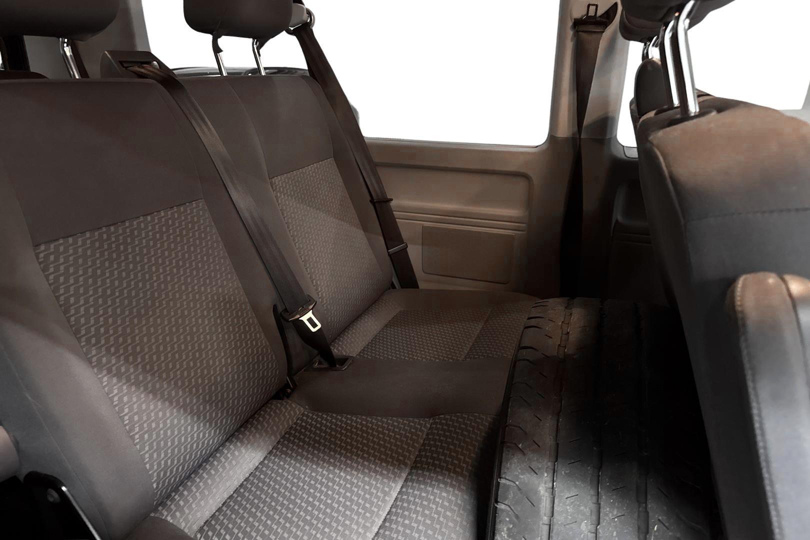 VOLKSWAGEN CARAVELLE 2013