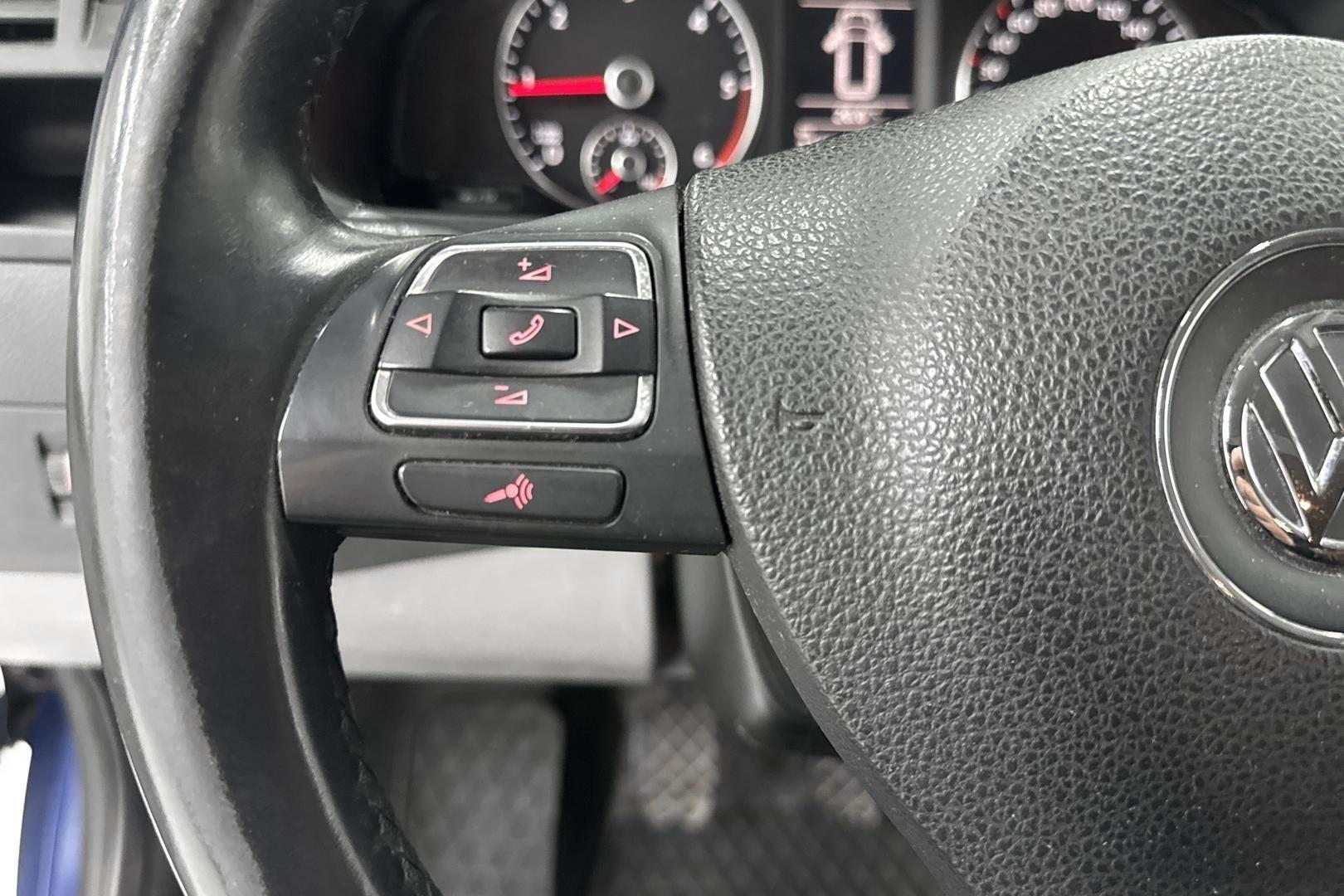 VOLKSWAGEN CARAVELLE 2013