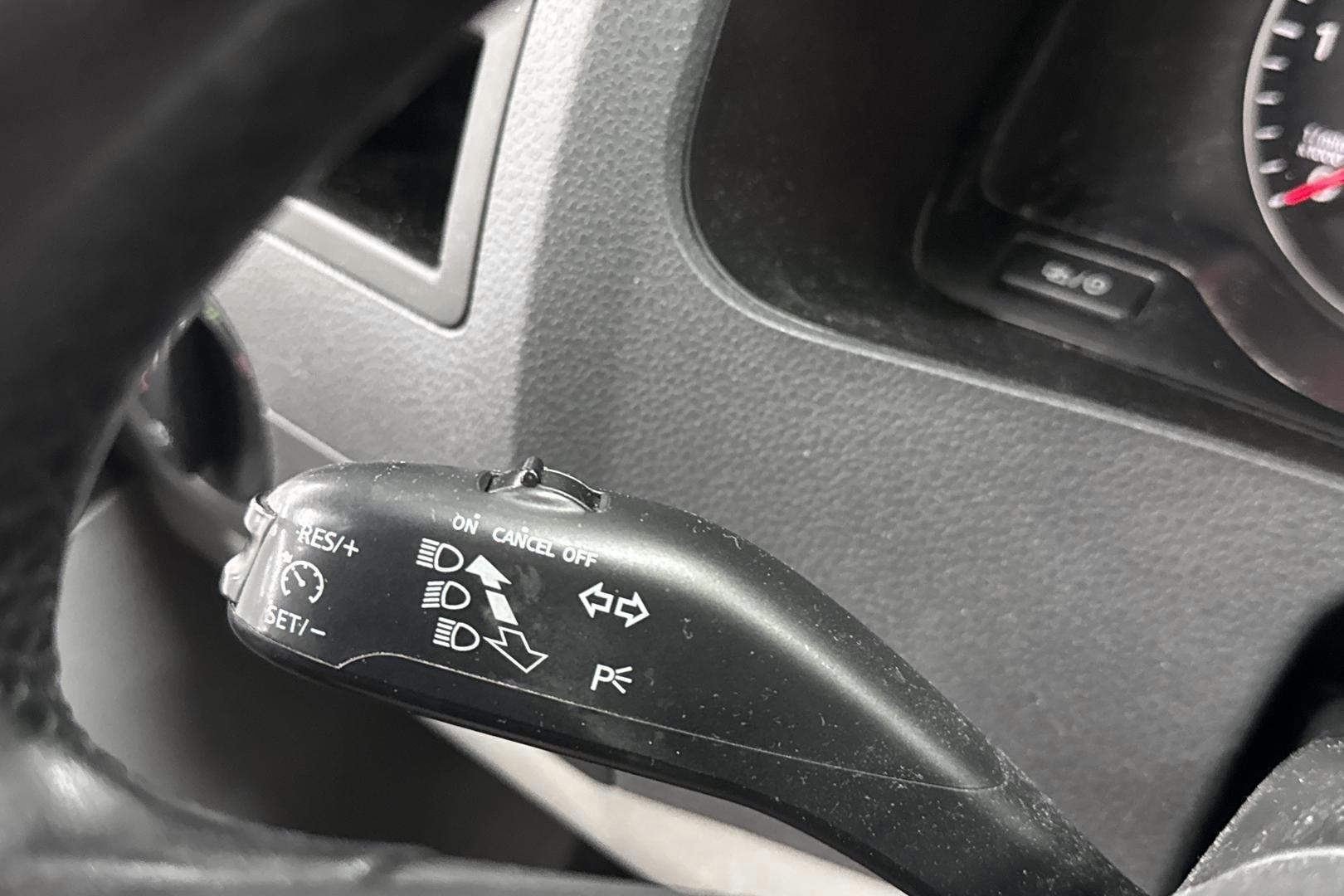 VOLKSWAGEN CARAVELLE 2013