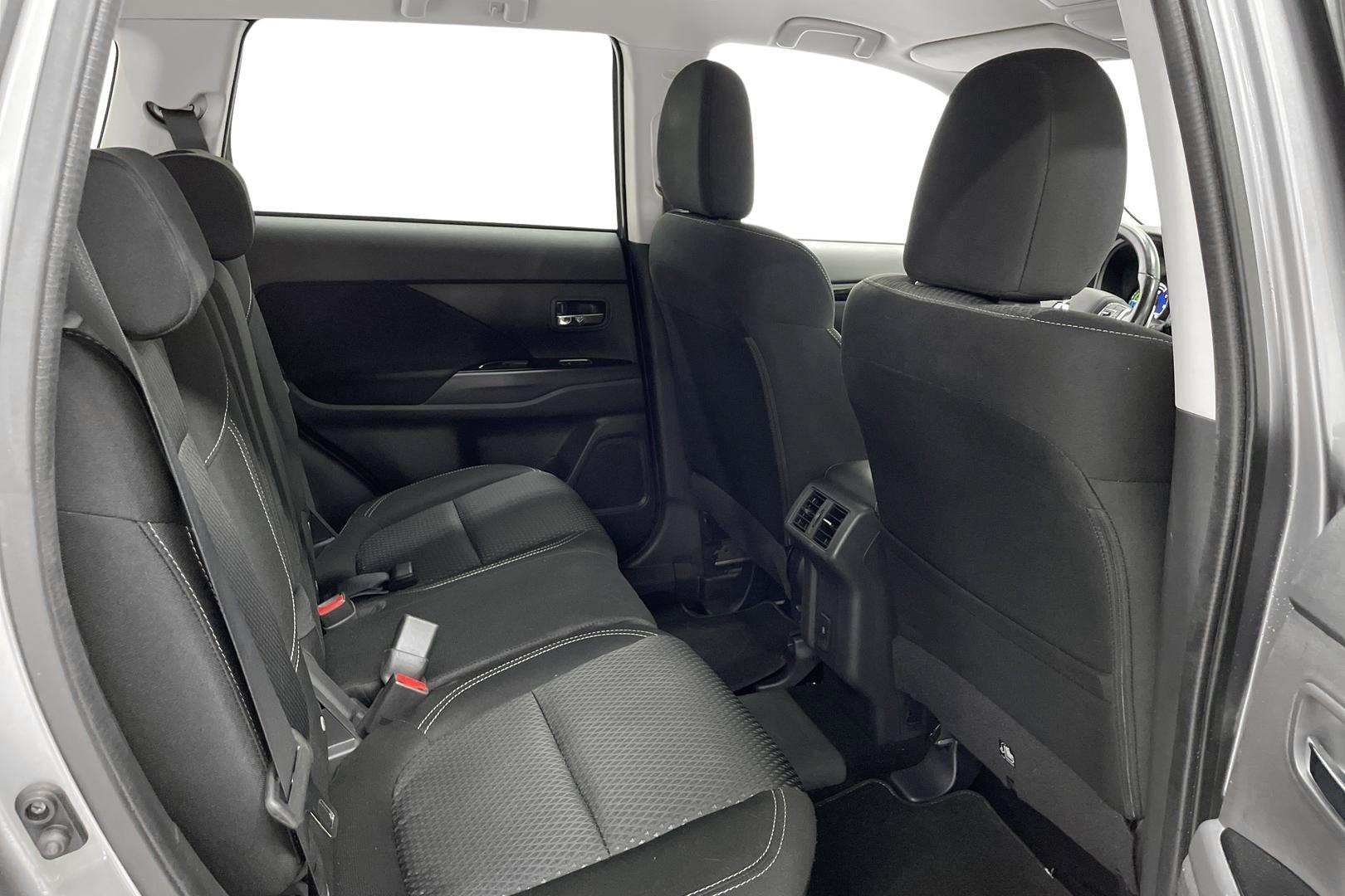 Mitsubishi Outlander PHEV 2019