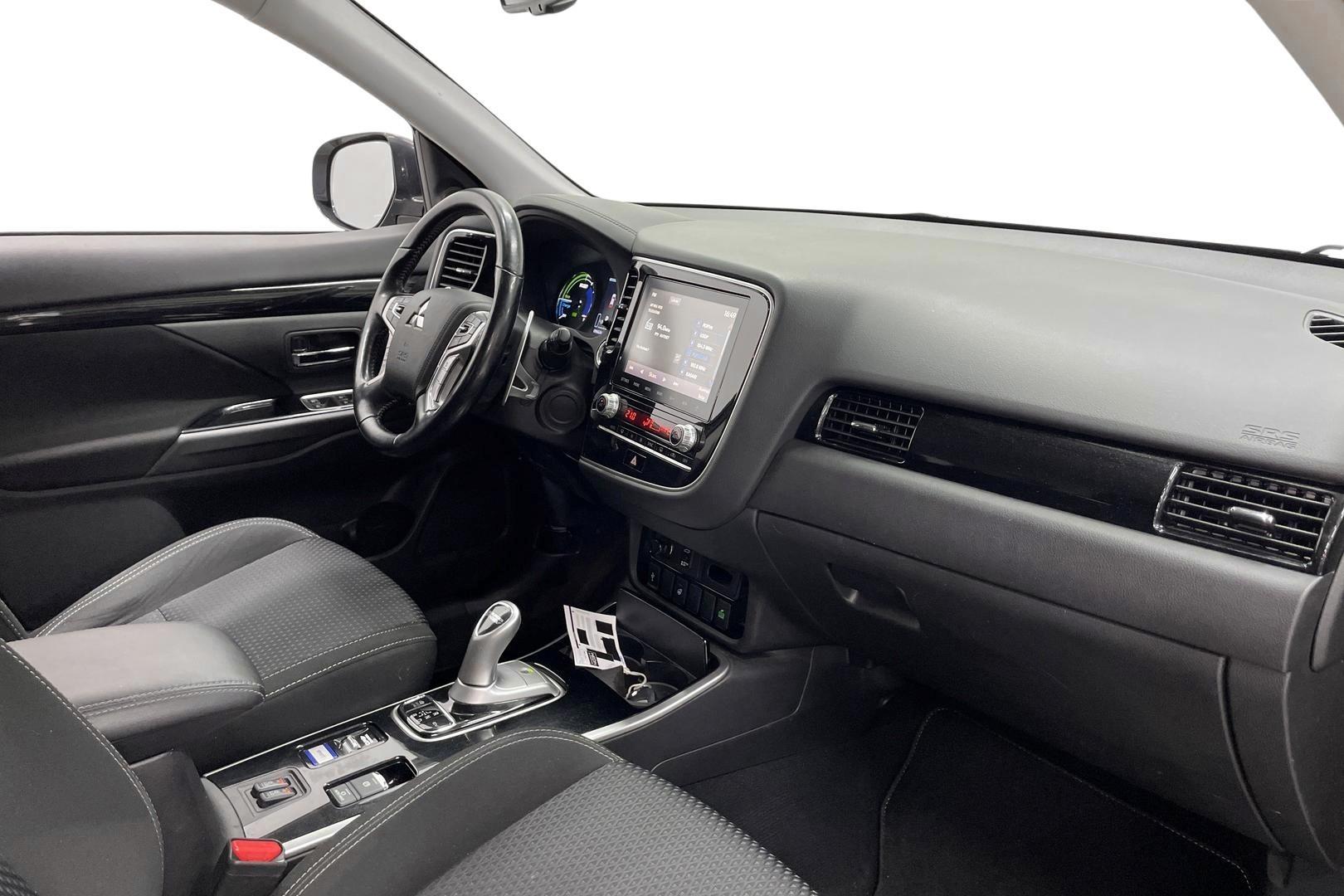 Mitsubishi Outlander PHEV 2019