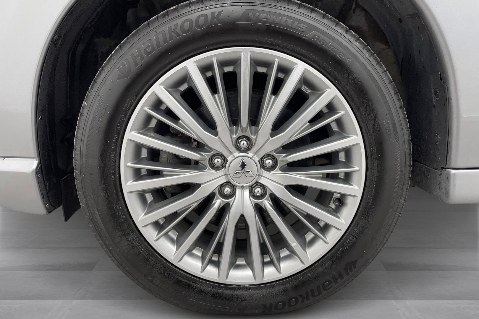 Mitsubishi Outlander PHEV 2019