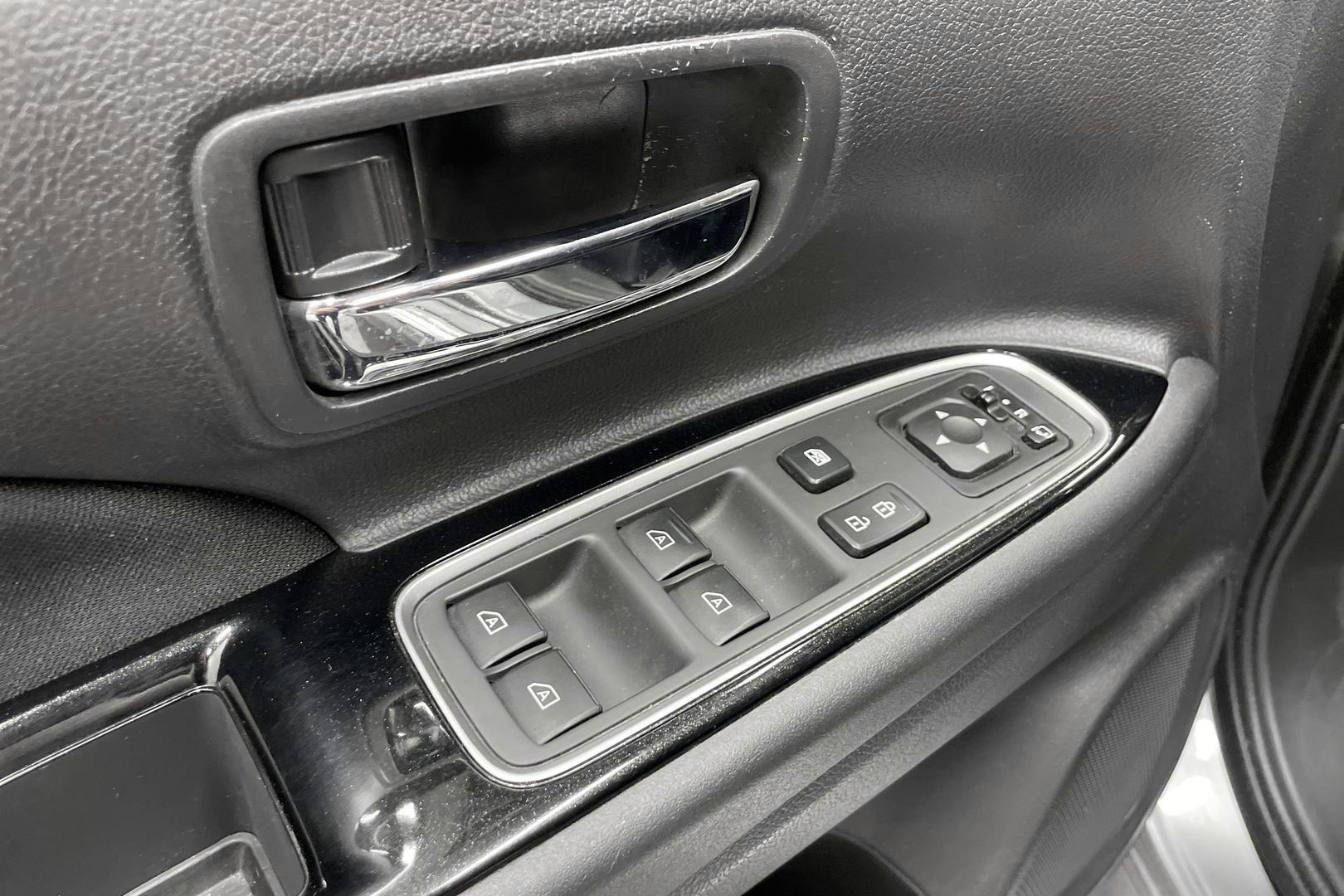 Mitsubishi Outlander PHEV 2019