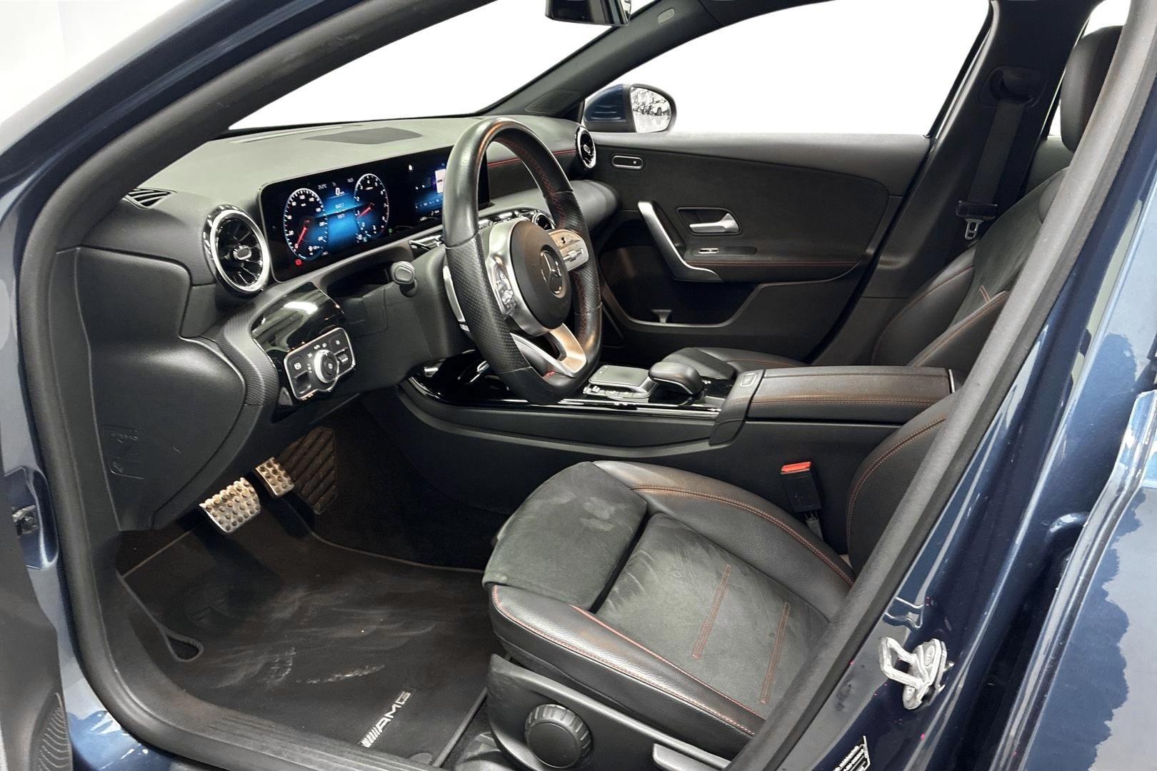 MERCEDES-BENZ A 2020