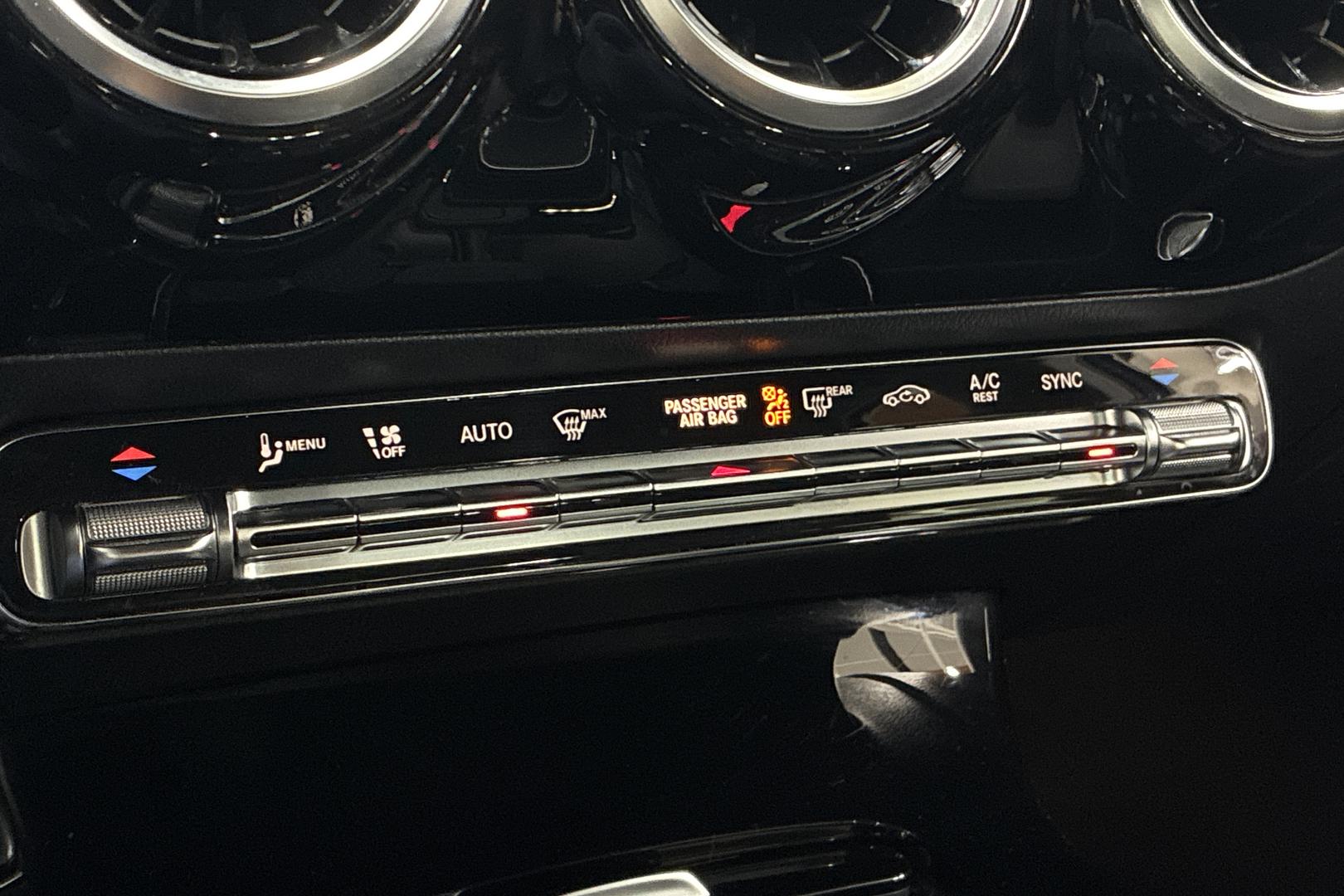 MERCEDES-BENZ A 2020