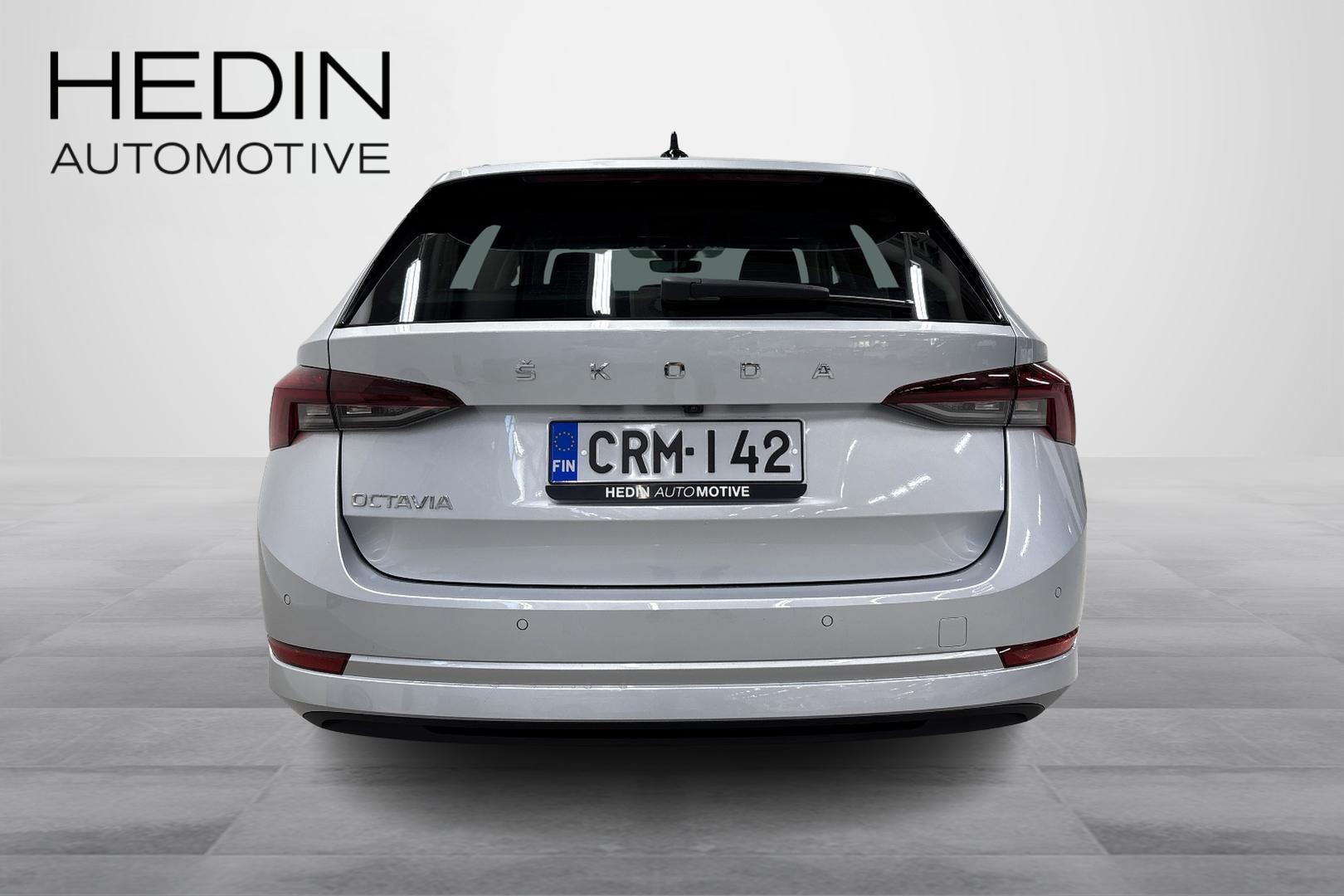 SKODA OCTAVIA 2023