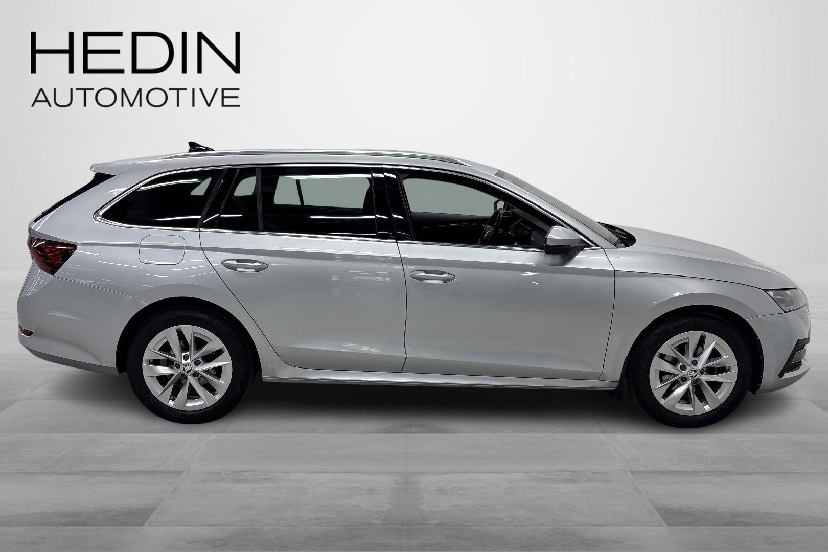 SKODA OCTAVIA 2023