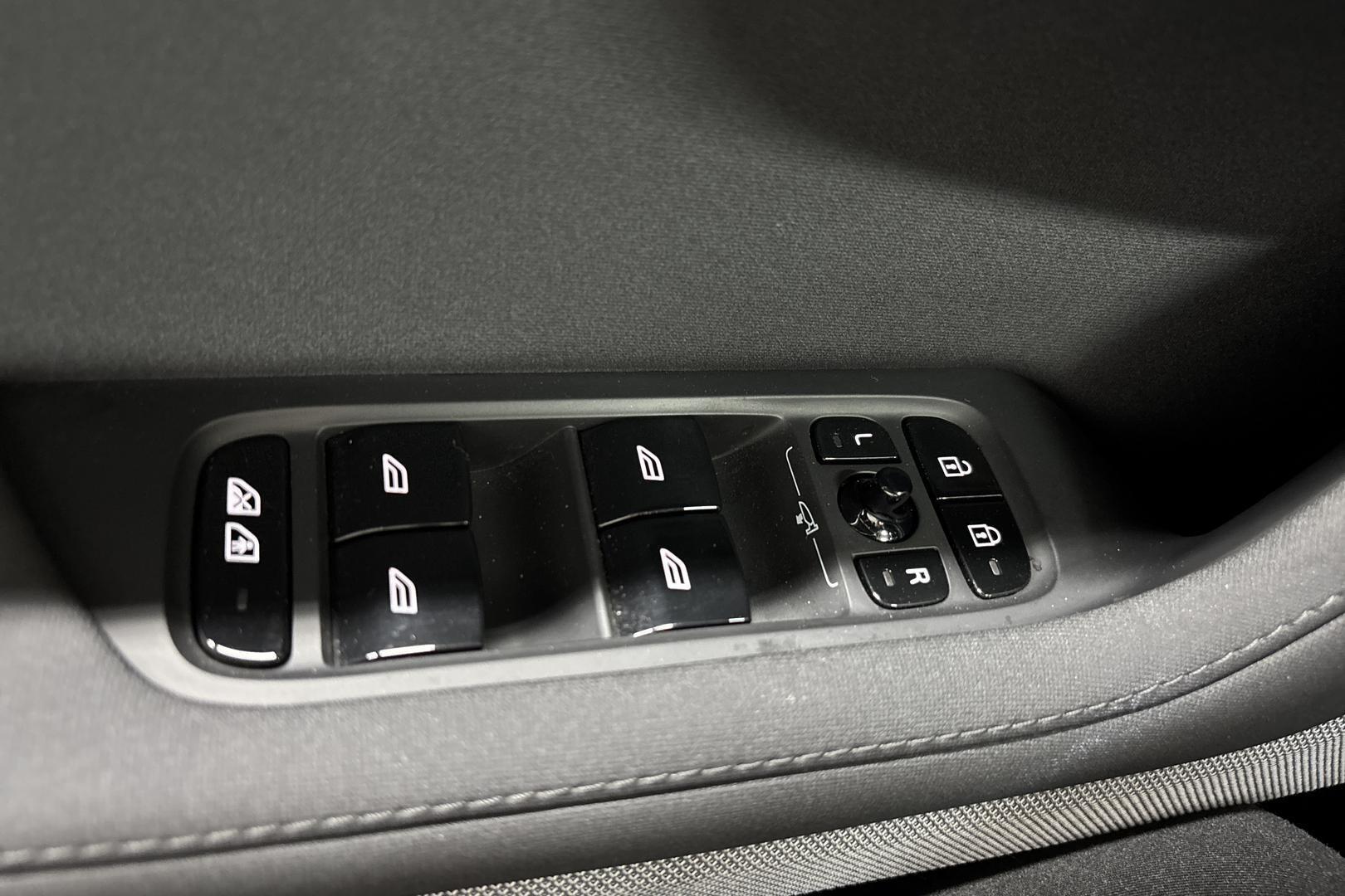 POLESTAR 2 19