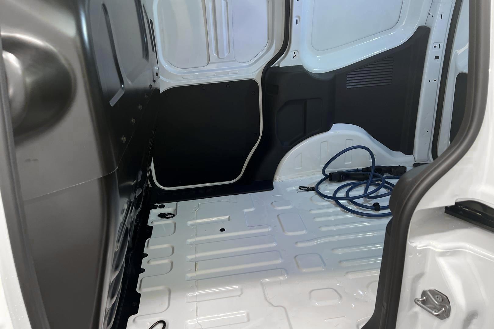 Ford Transit Courier 2025