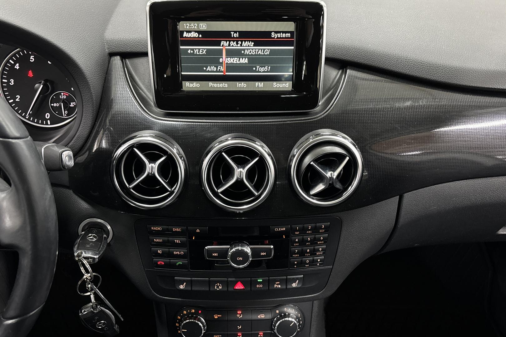 MERCEDES-BENZ B 2014