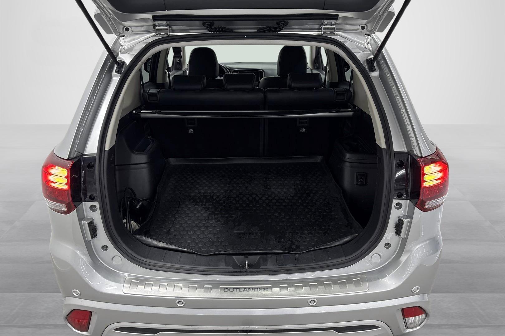 Mitsubishi Outlander PHEV 2018