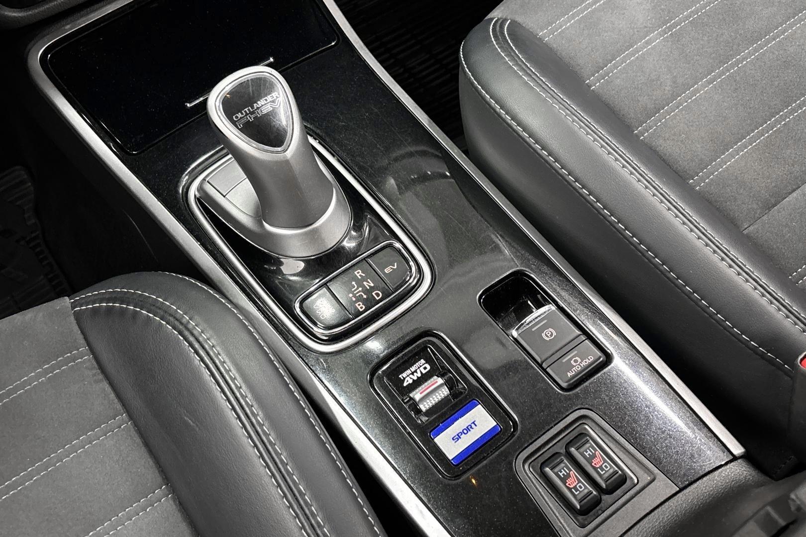 Mitsubishi Outlander PHEV 2018