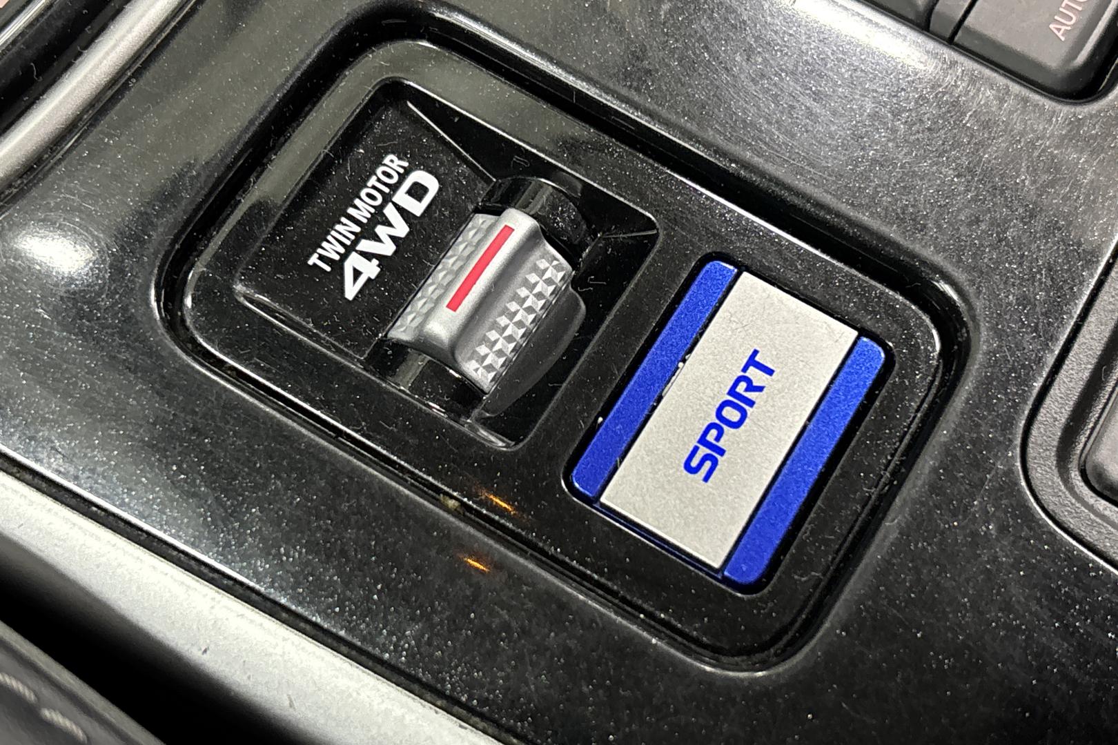 Mitsubishi Outlander PHEV 2018