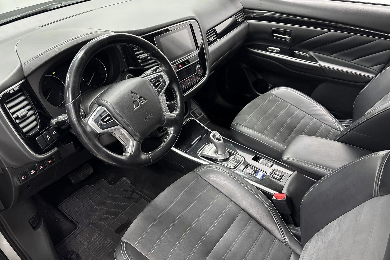 Mitsubishi Outlander PHEV 2018