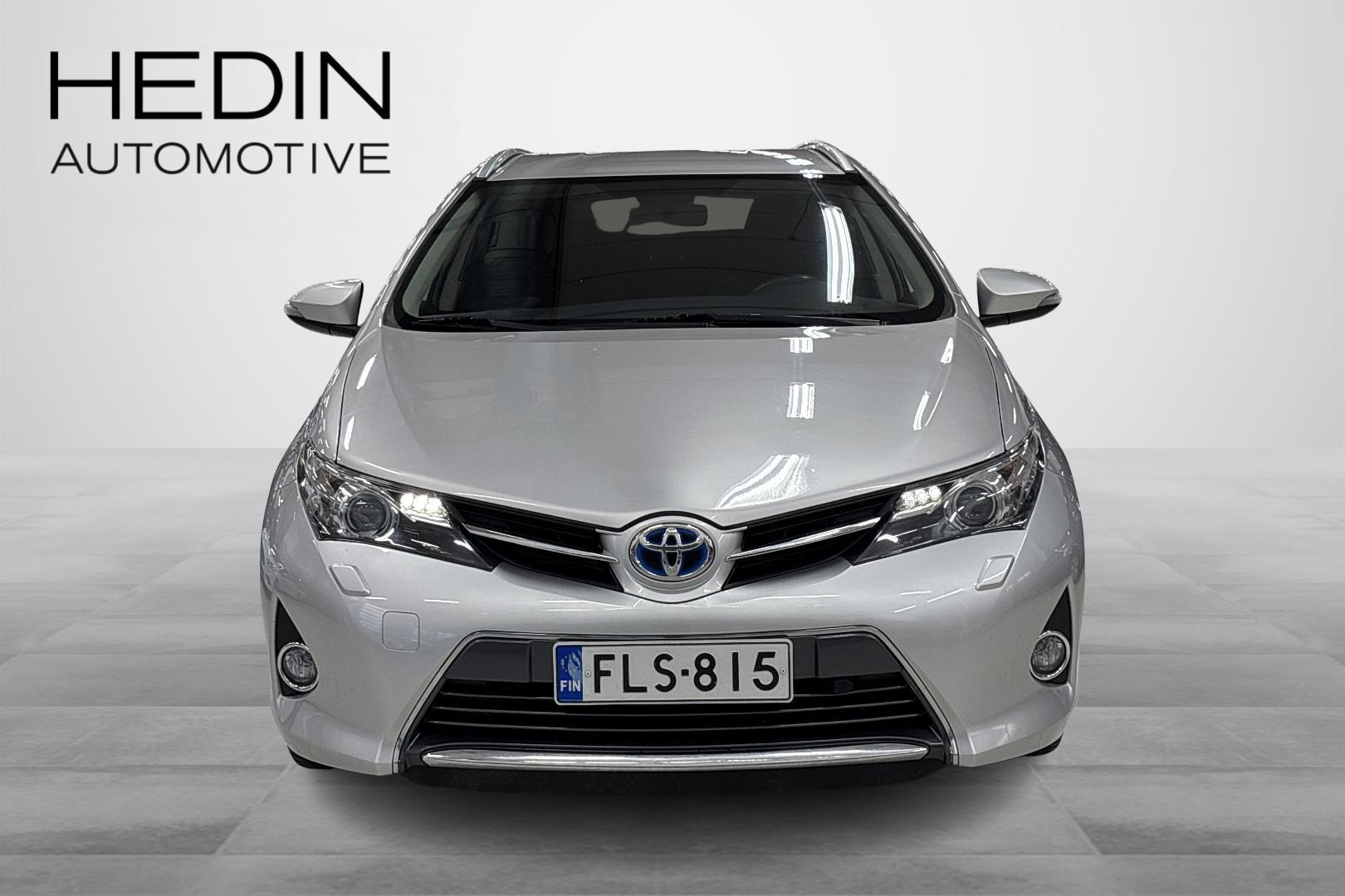 Toyota Auris 2015