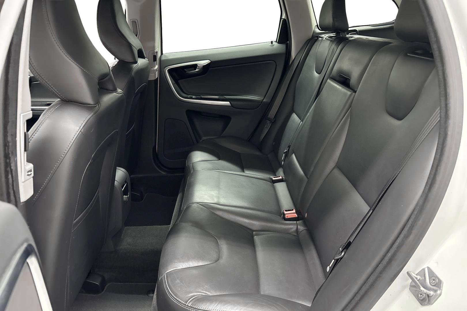 VOLVO XC60 2016