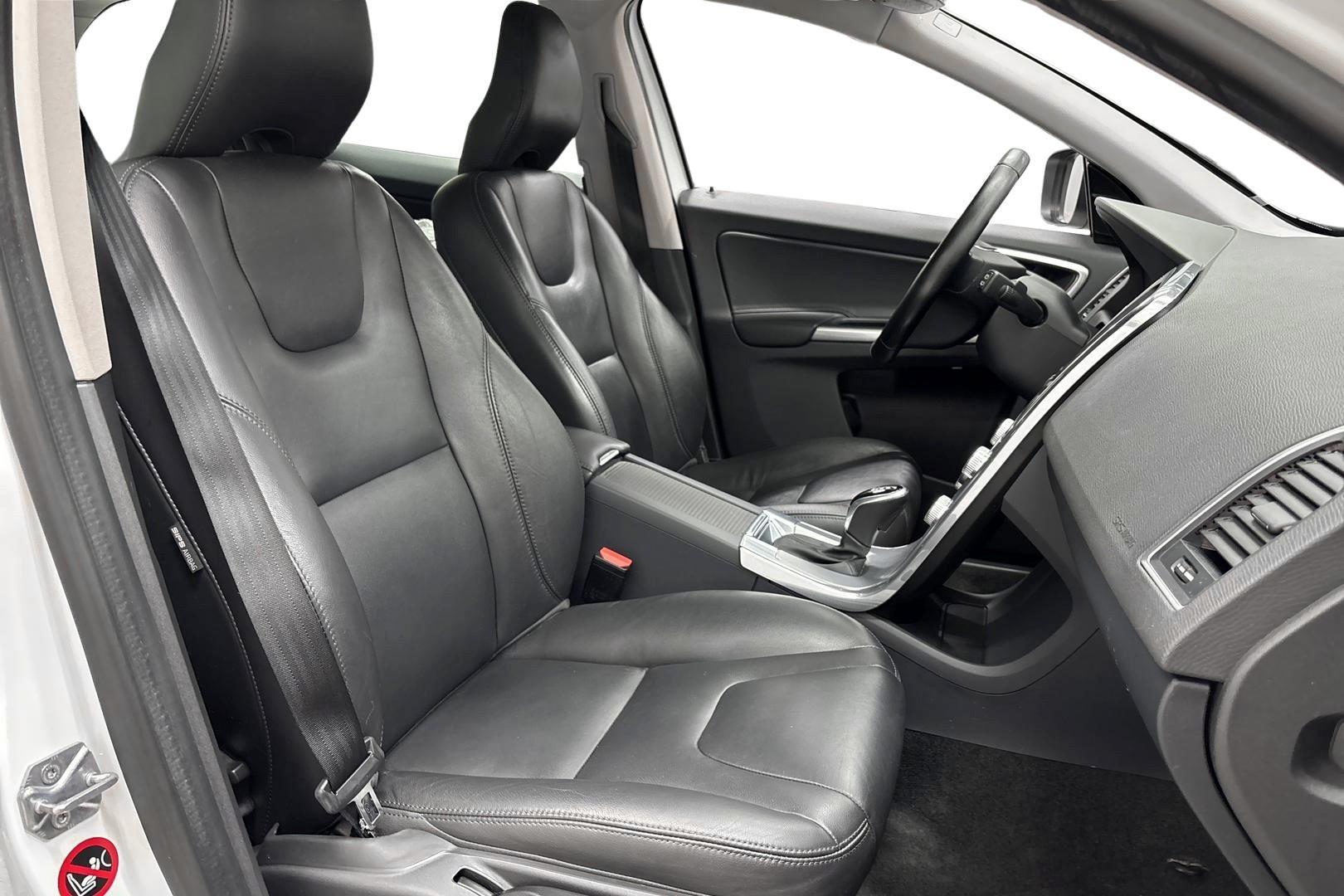 VOLVO XC60 2016