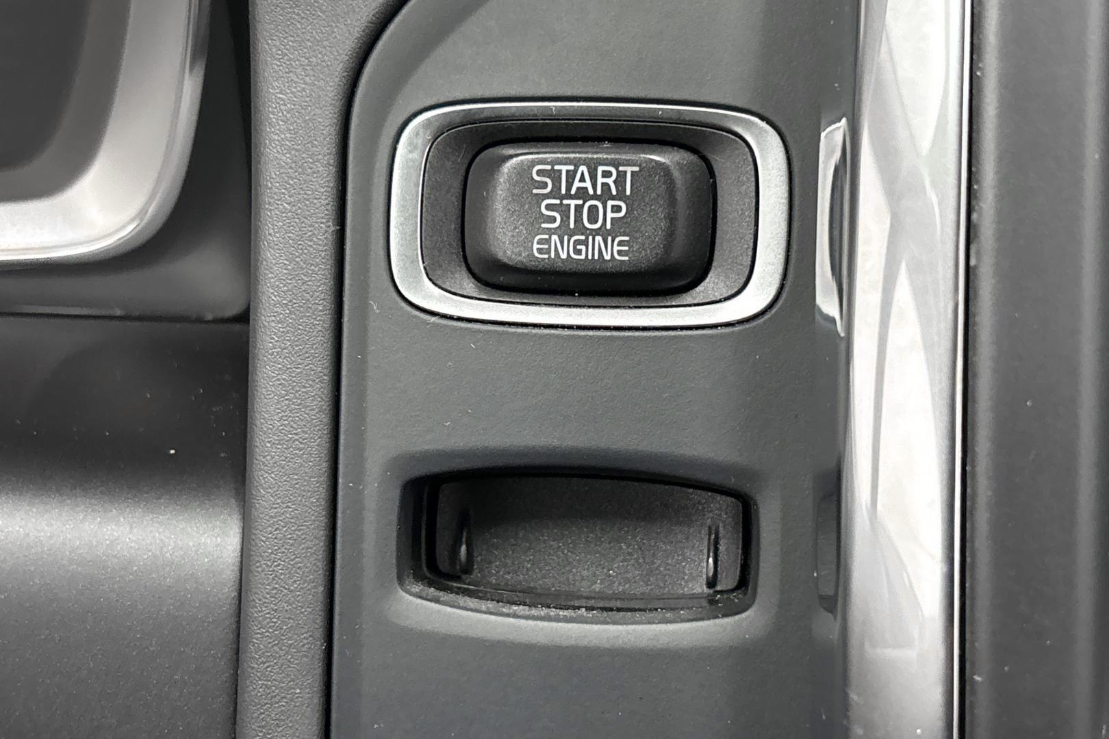 VOLVO XC60 2016