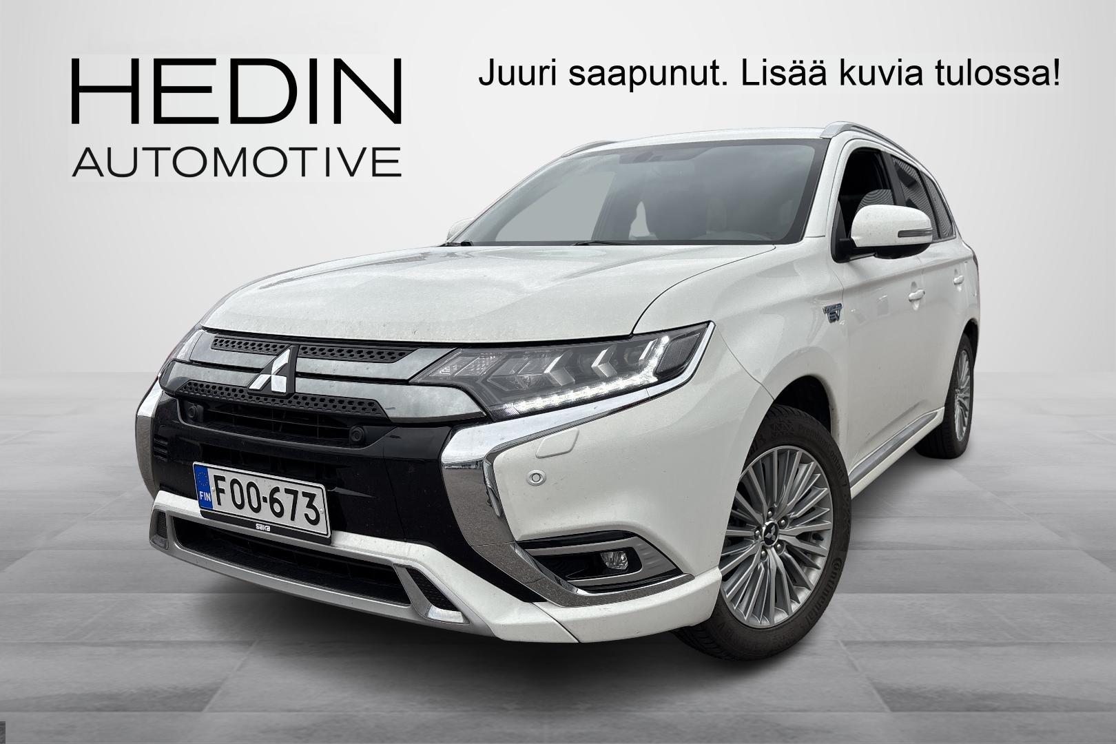 MITSUBISHI Outlander PHEV 1