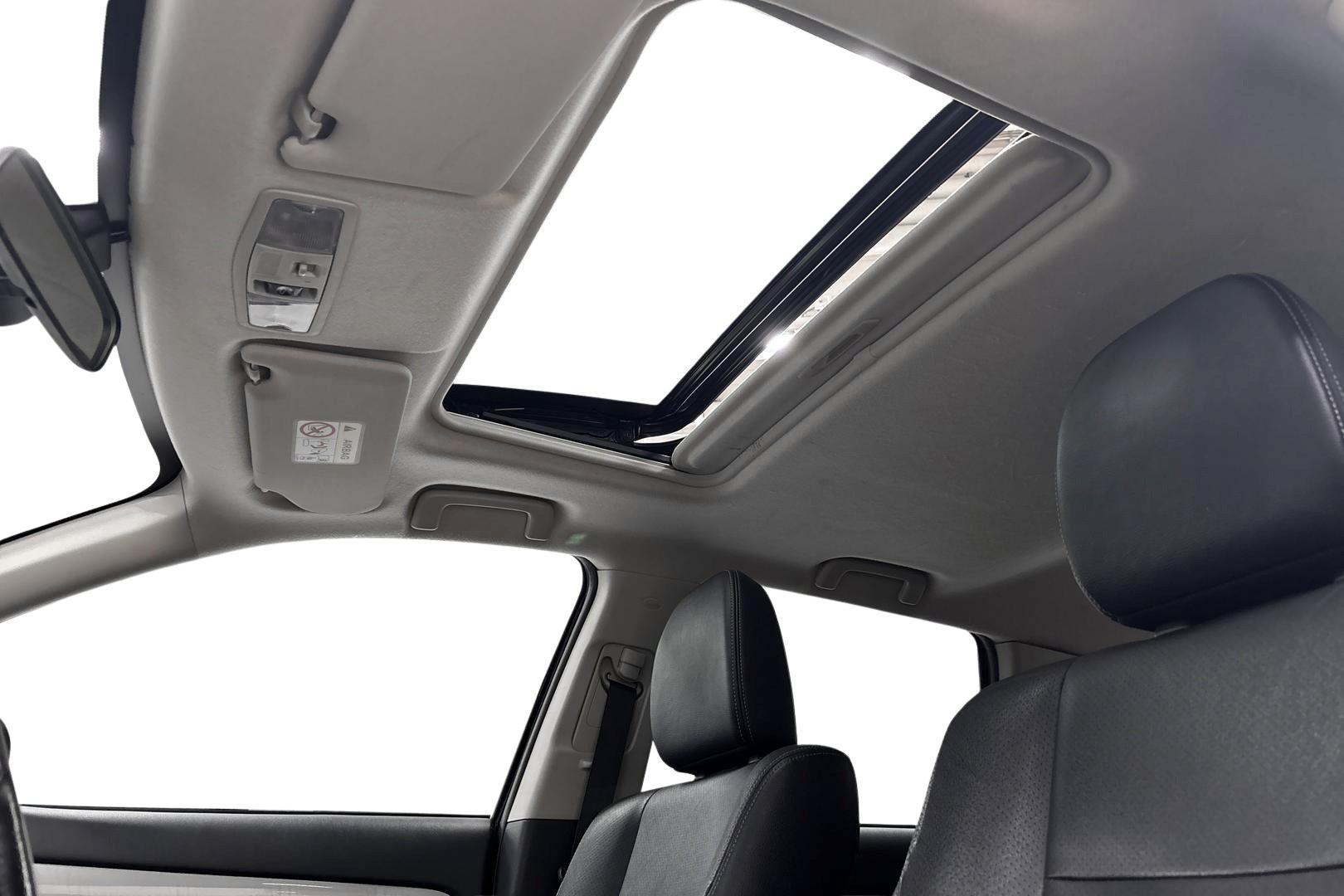 MITSUBISHI Outlander PHEV 2014