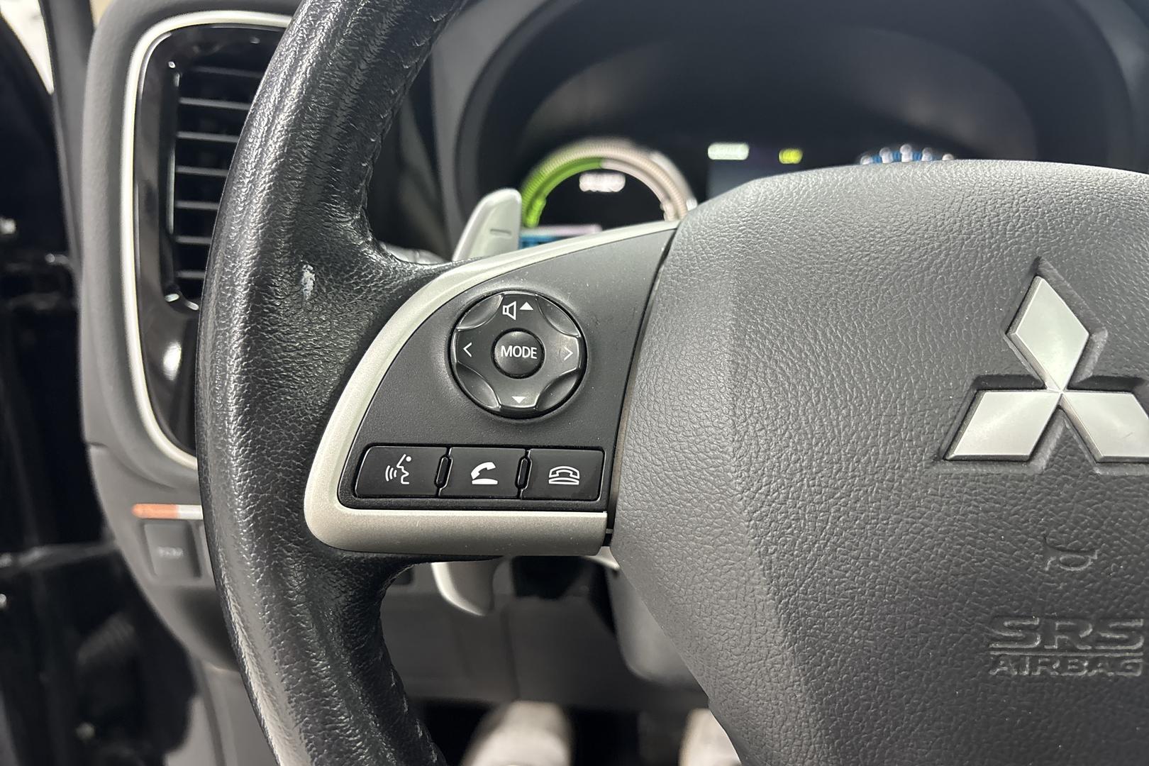 MITSUBISHI Outlander PHEV 2014