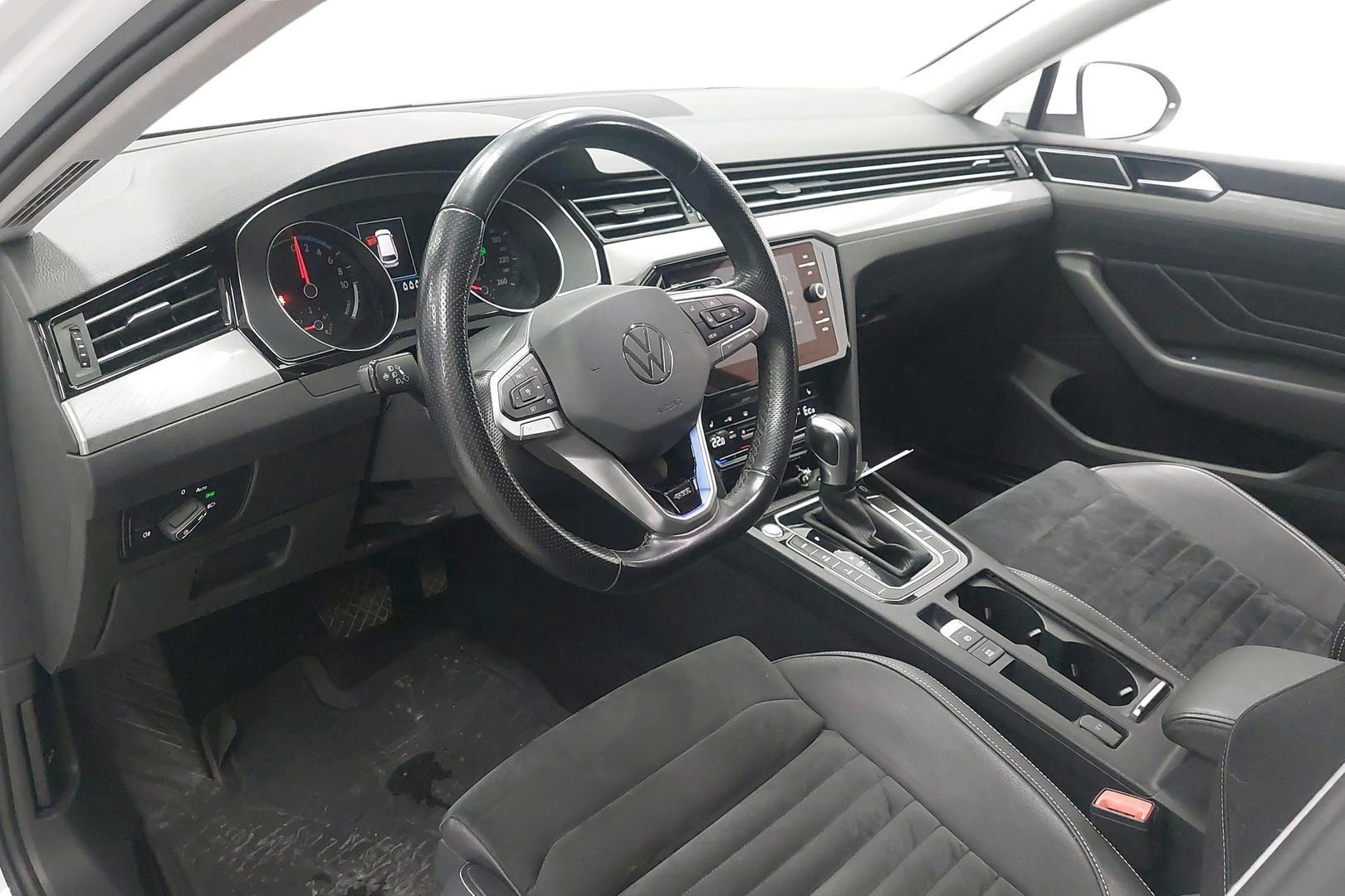 Volkswagen Passat 2021