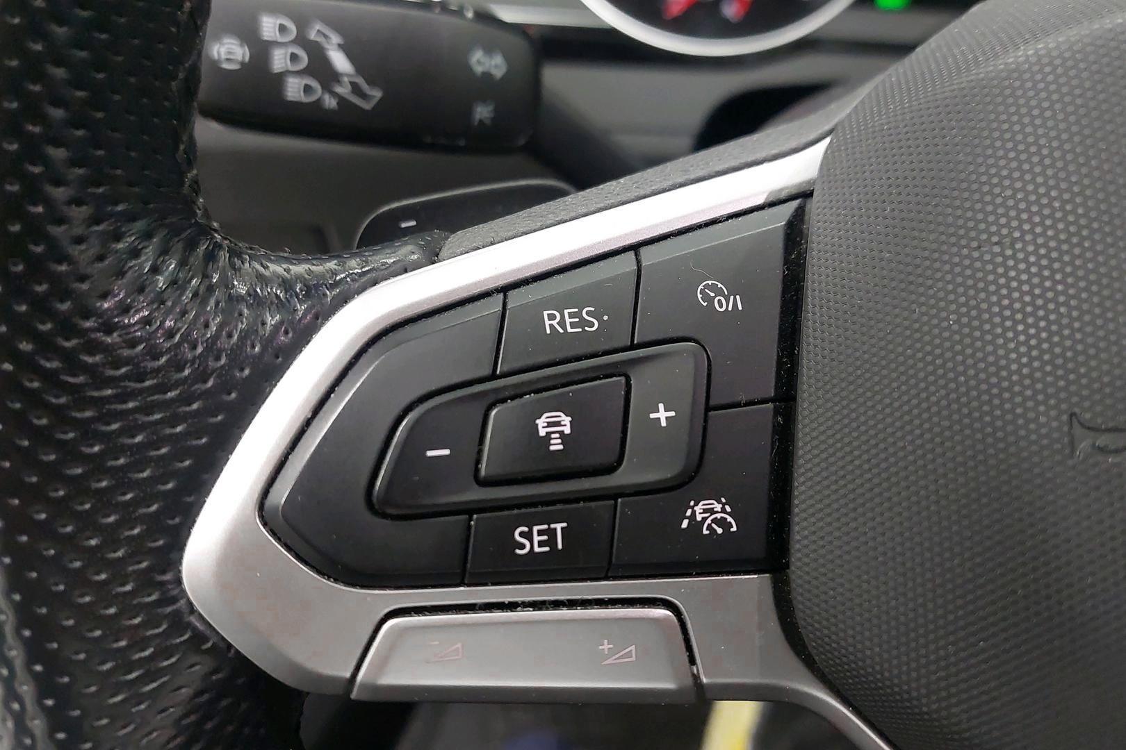 Volkswagen Passat 2021