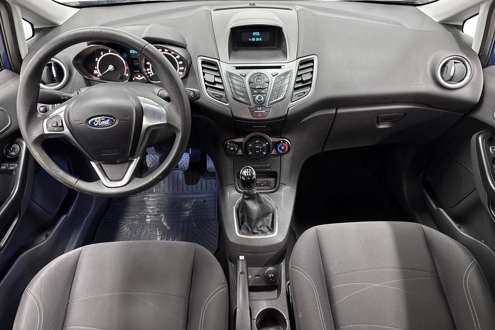 FORD FIESTA 2015