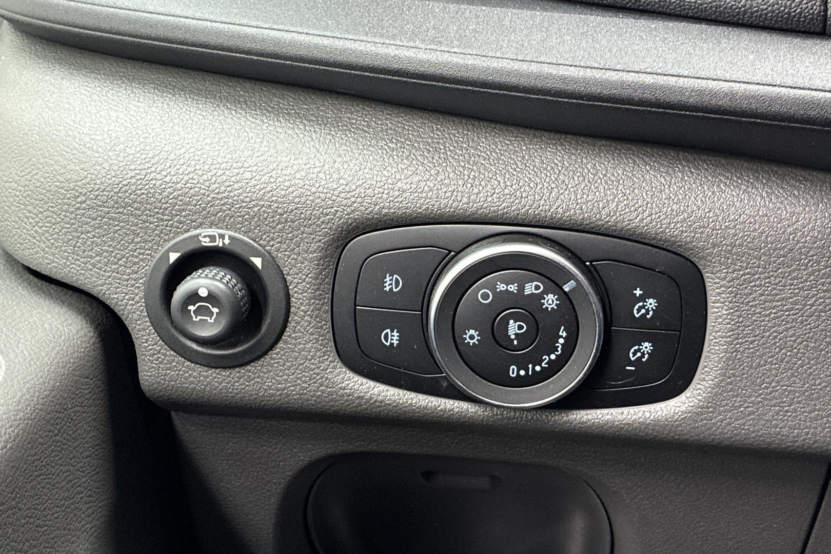 Ford Transit 13