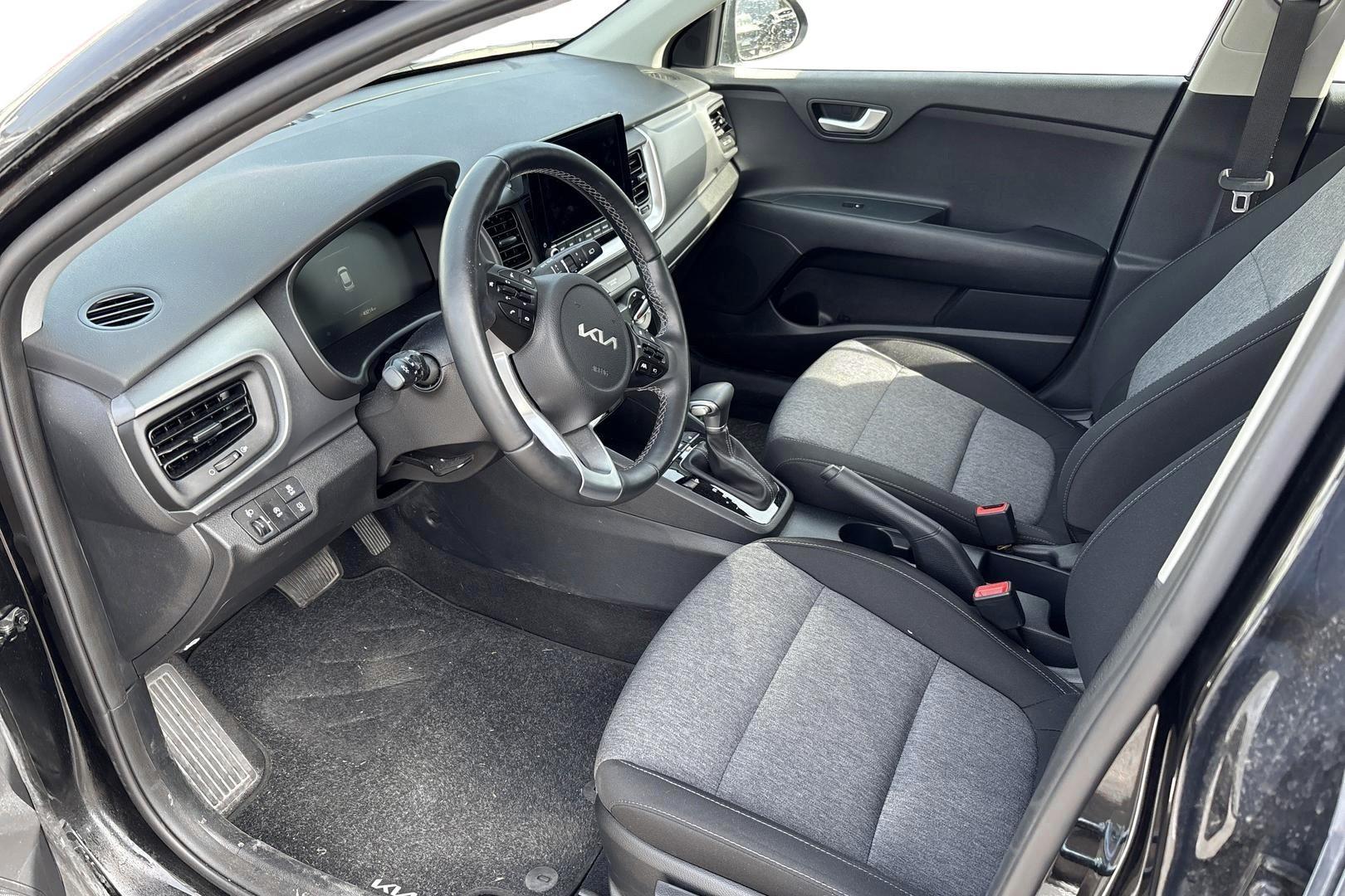 KIA STONIC 2025