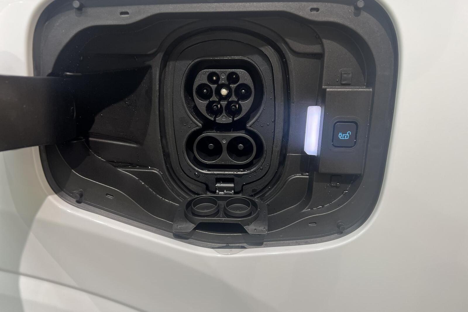 Ford Transit Courier 2025