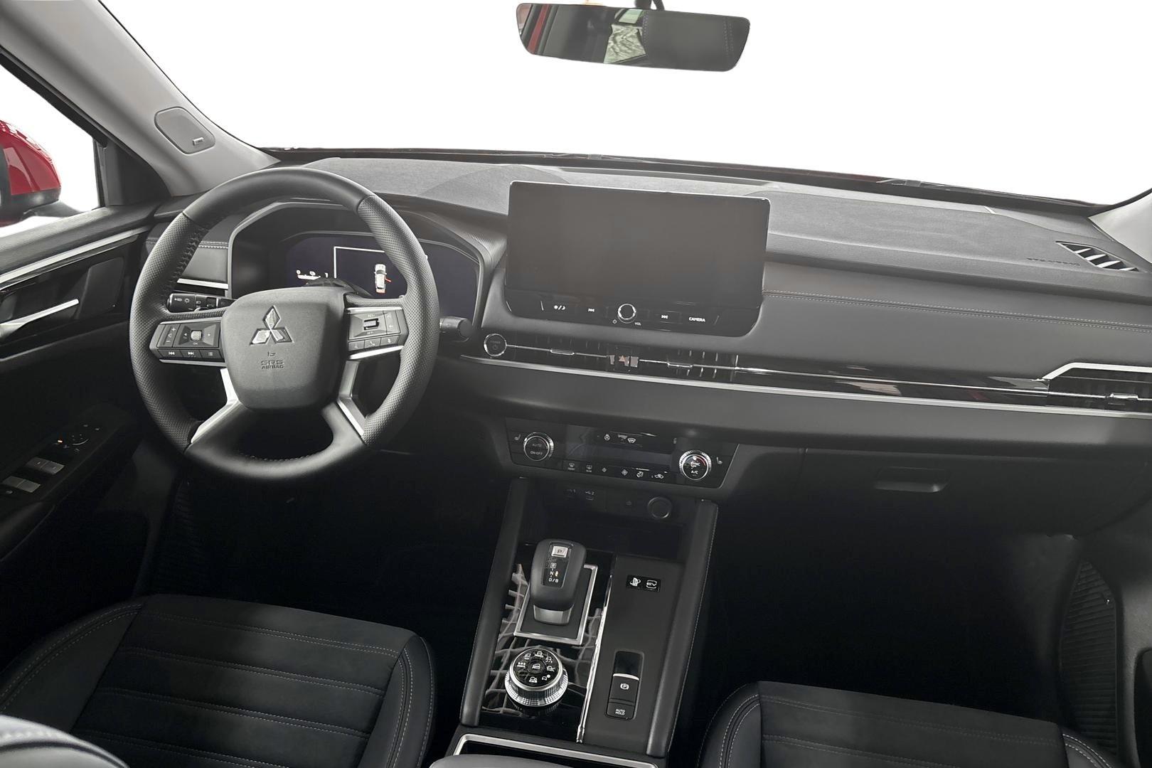 MITSUBISHI OUTLANDER 2026