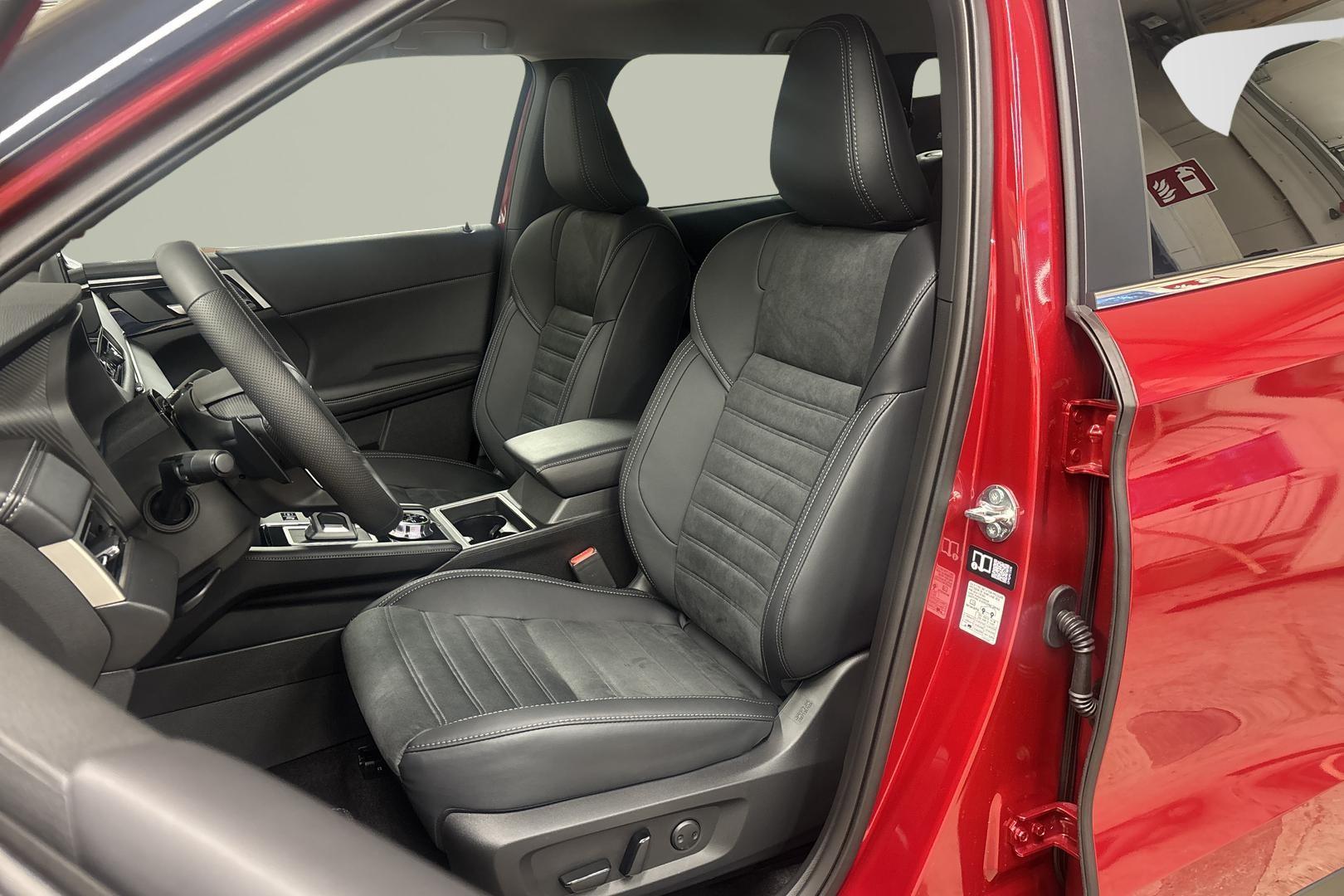 MITSUBISHI OUTLANDER 2026