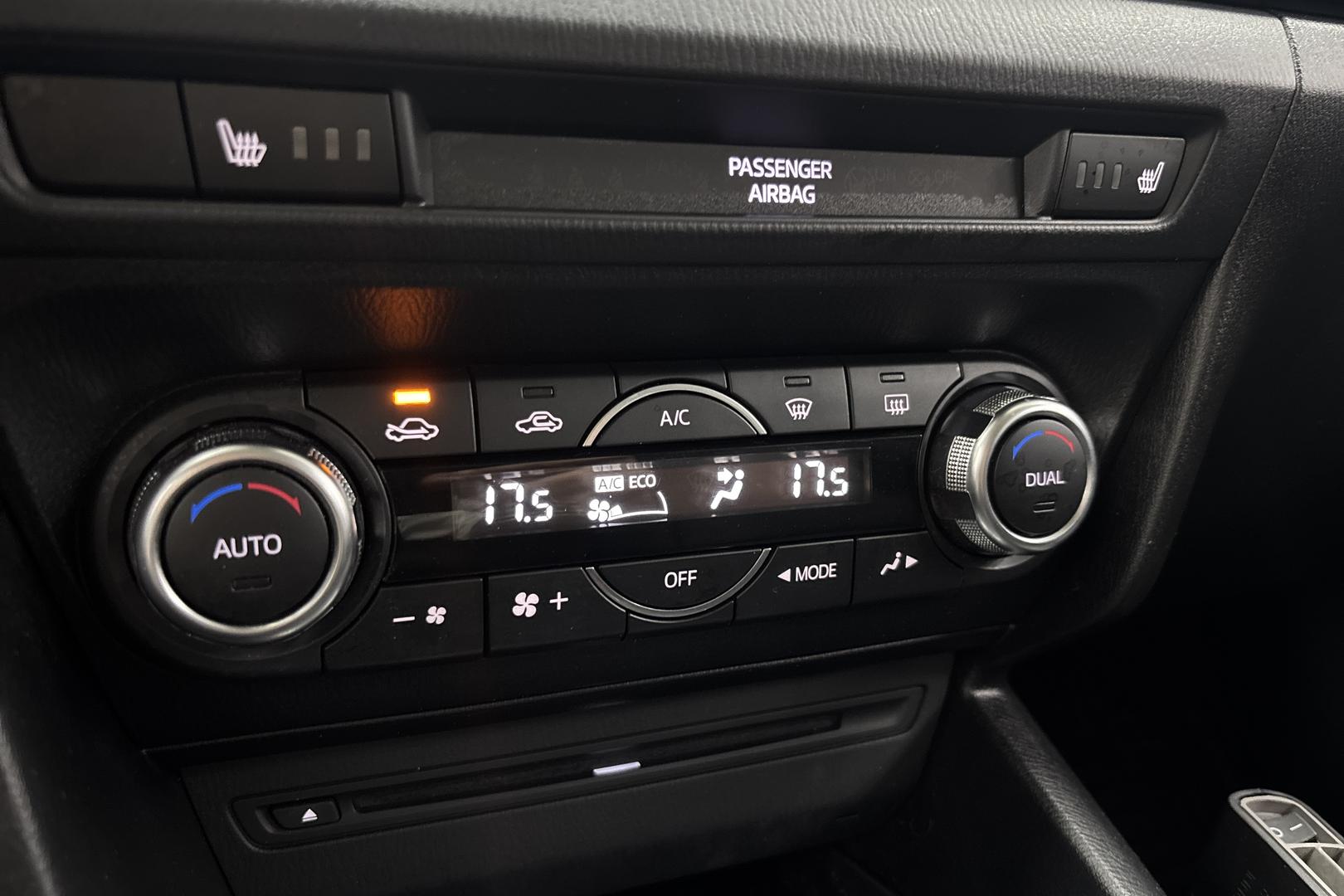 MAZDA Mazda3 2016