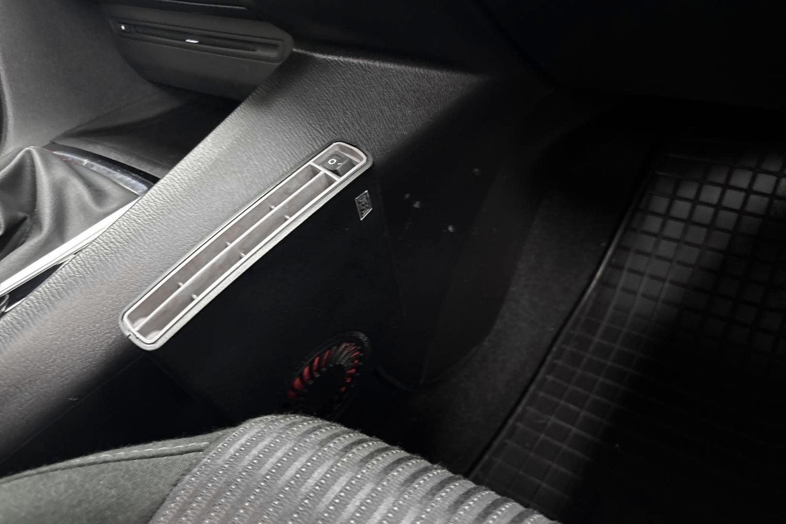 MAZDA Mazda3 2016