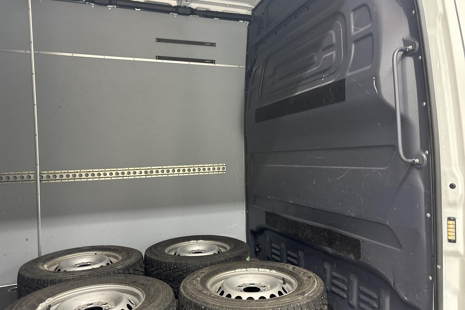 Mercedes-Benz Sprinter 16