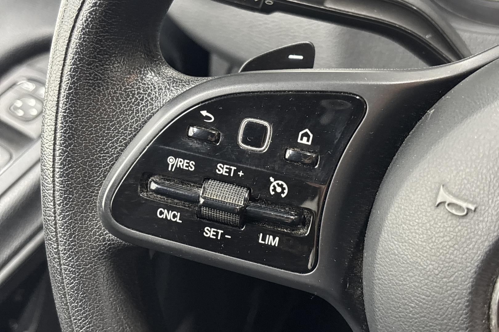 Mercedes-Benz Sprinter 17