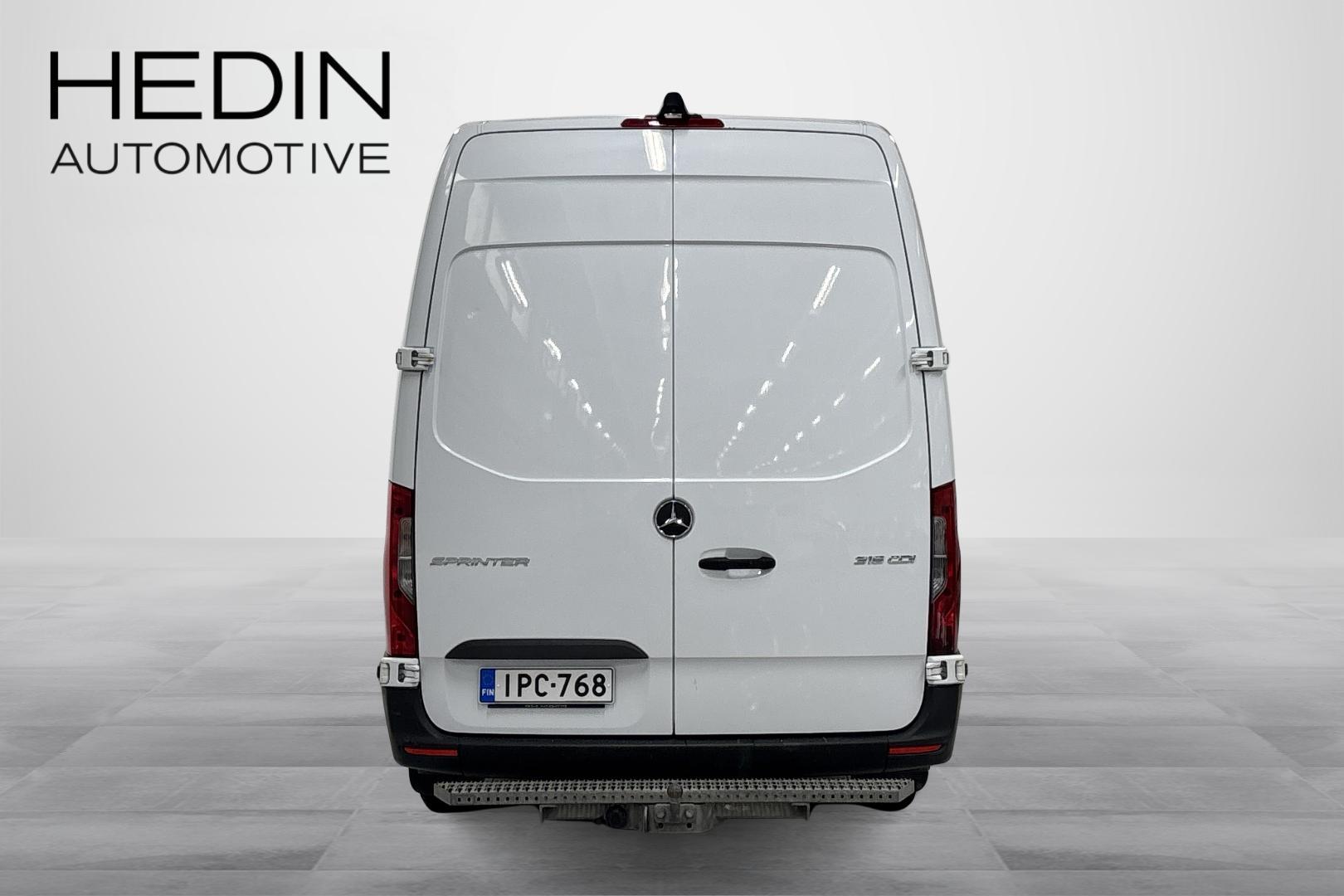 Mercedes-Benz Sprinter 4