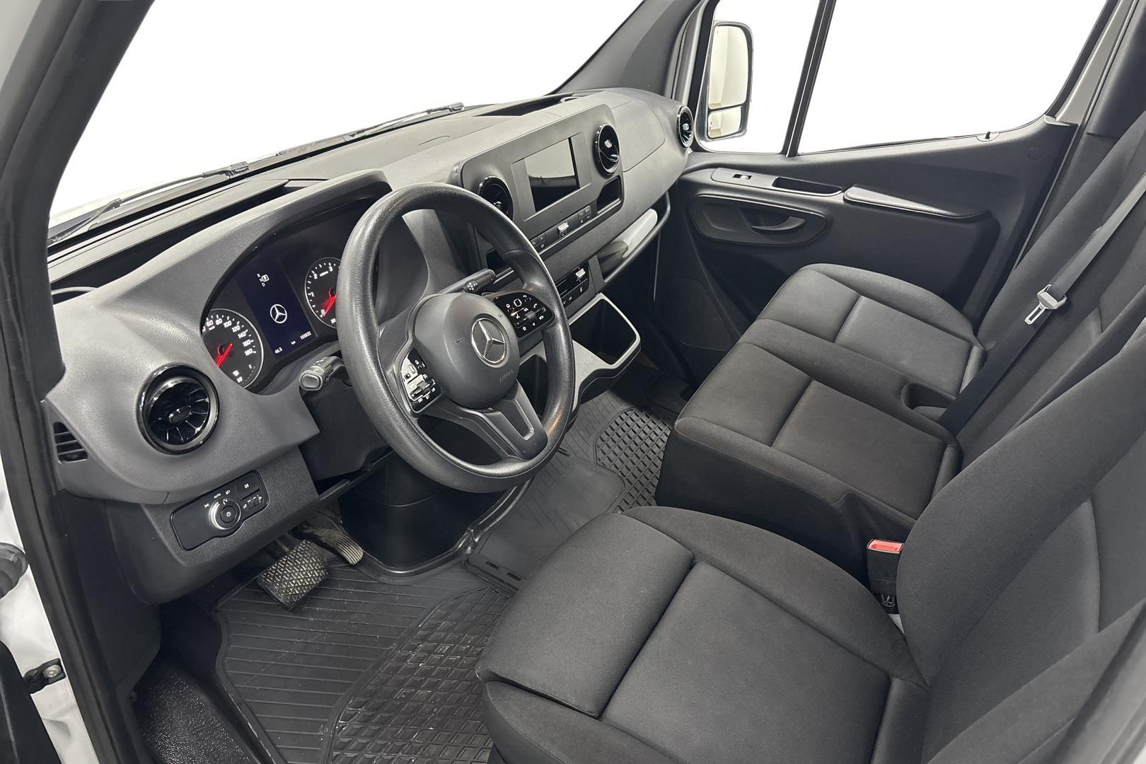 Mercedes-Benz Sprinter 9