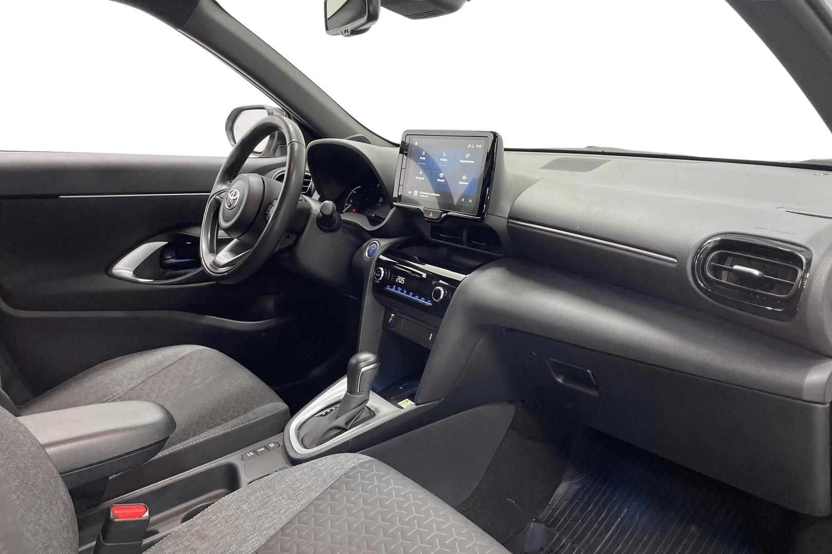 TOYOTA Yaris Cross 2023