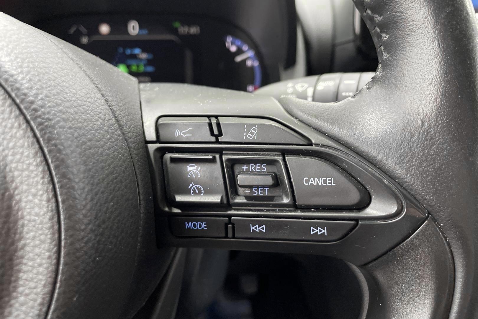 TOYOTA Yaris Cross 2023