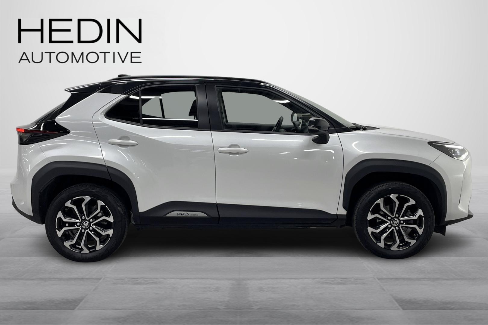 TOYOTA Yaris Cross 2023